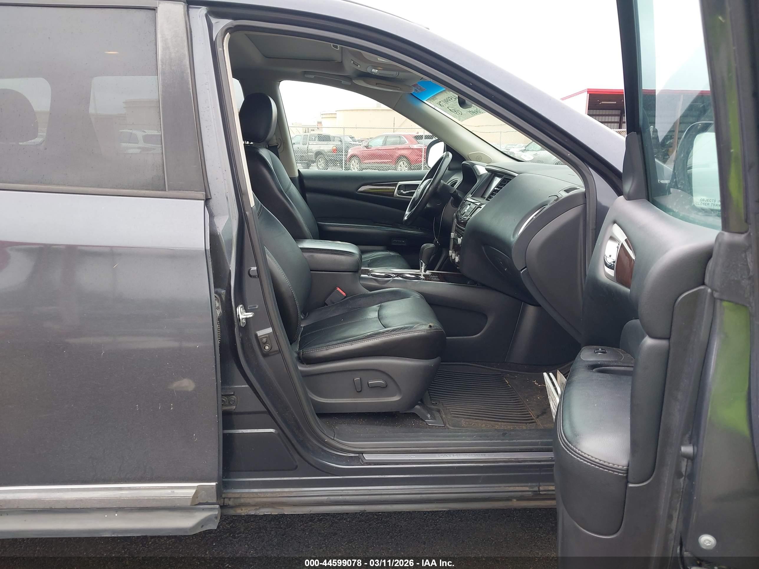 NISSAN PATHFINDER image 5