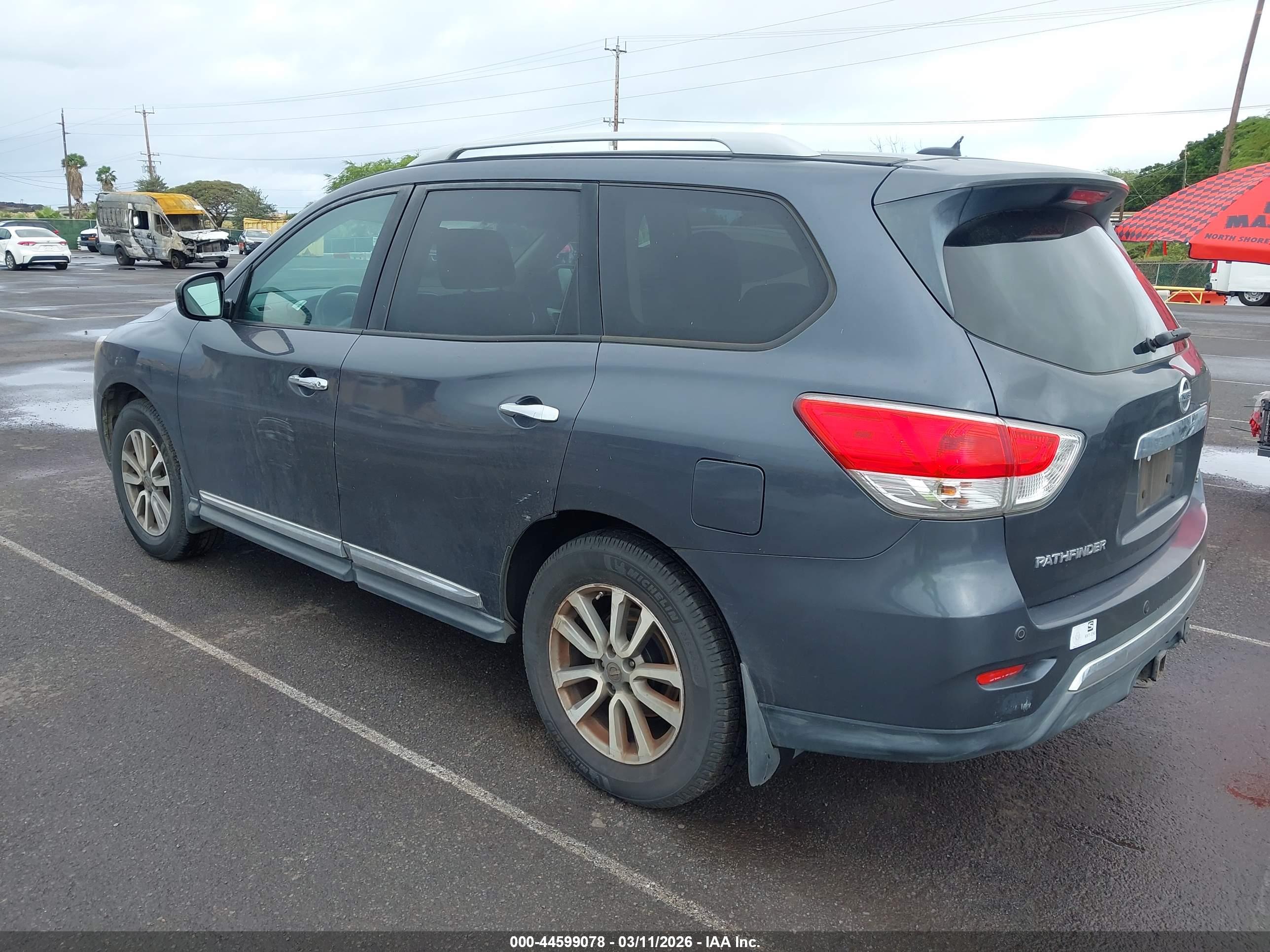 NISSAN PATHFINDER image 6