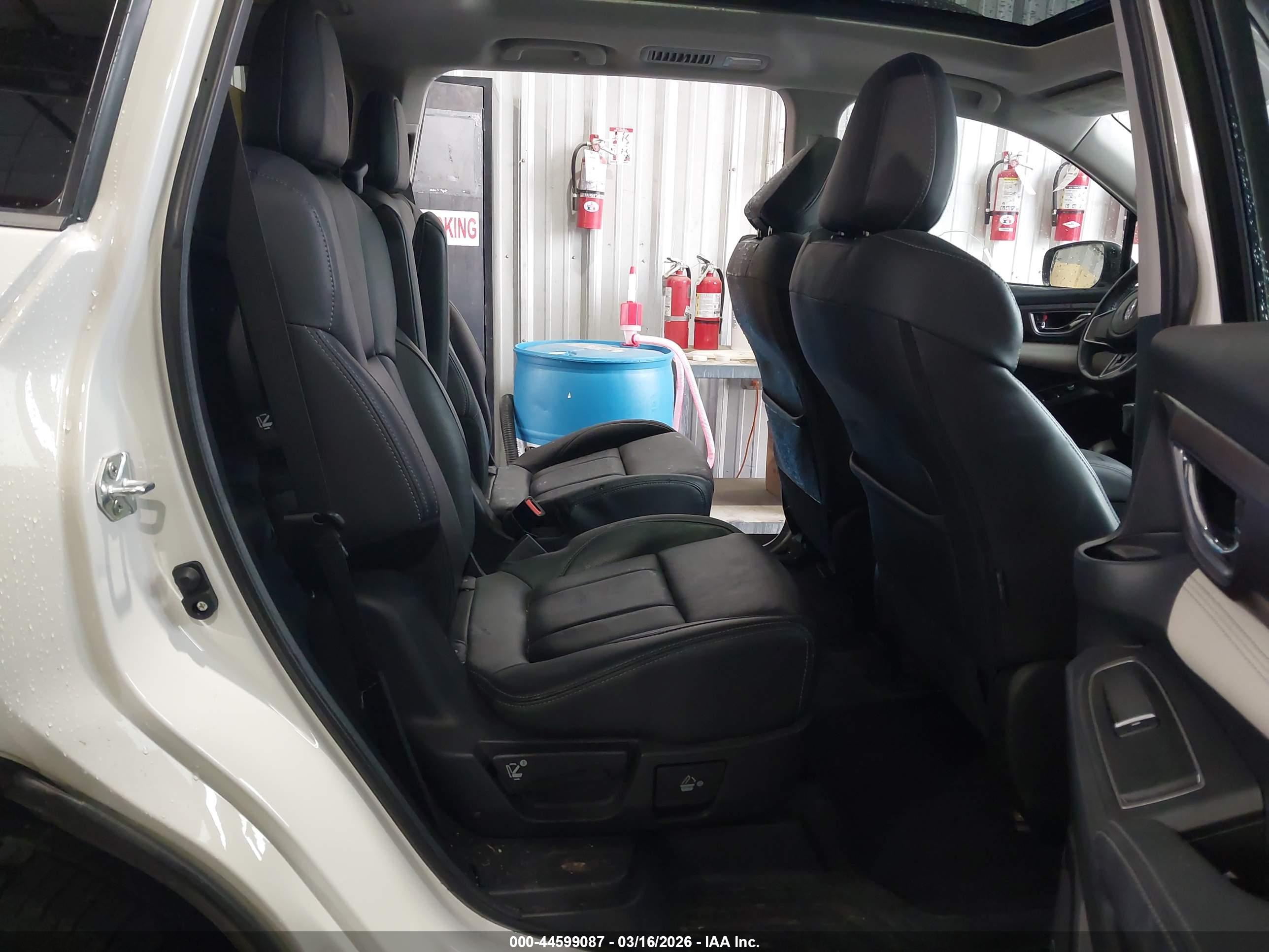 SUBARU ASCENT image 8