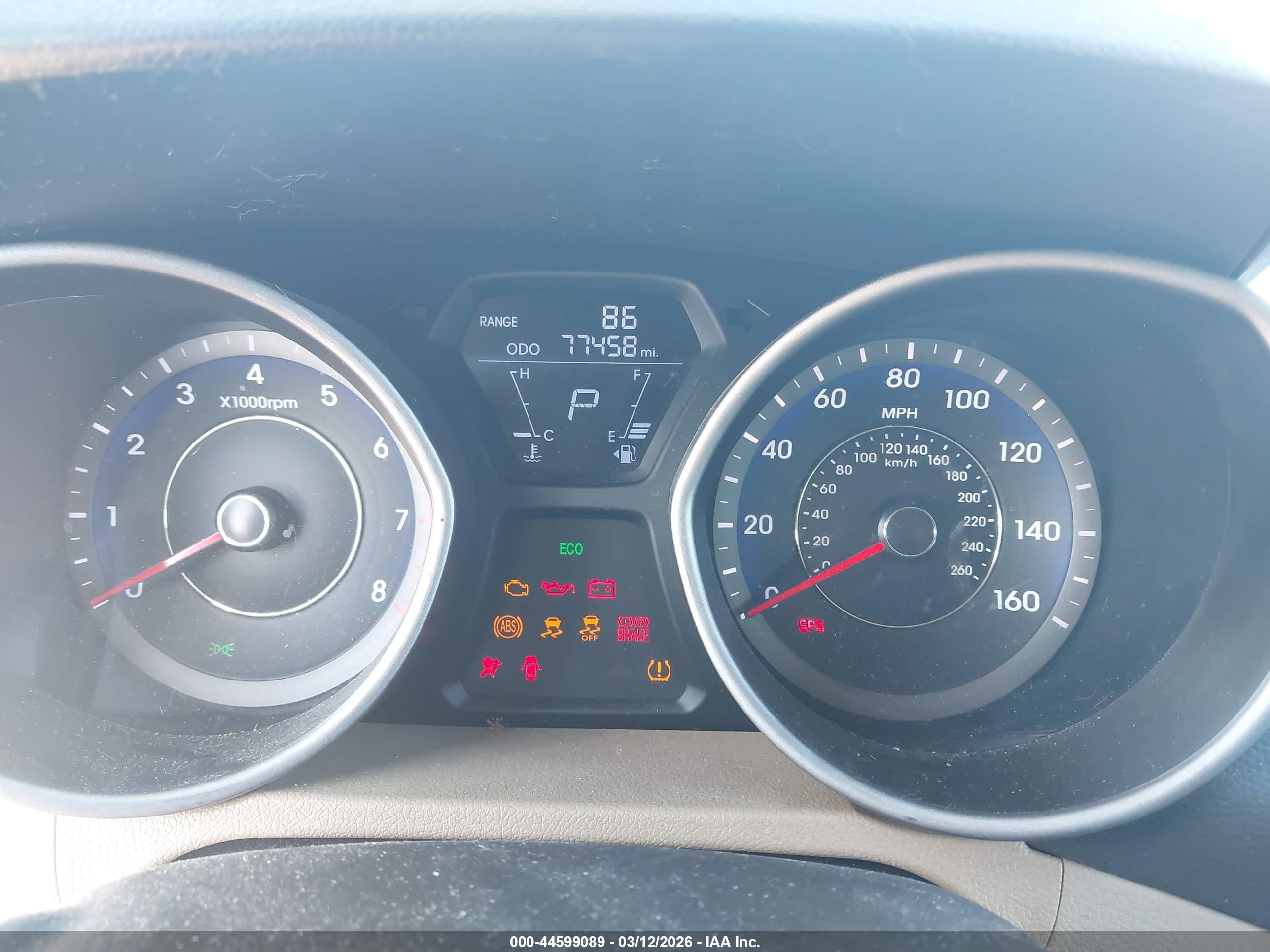 HYUNDAI ELANTRA image 7