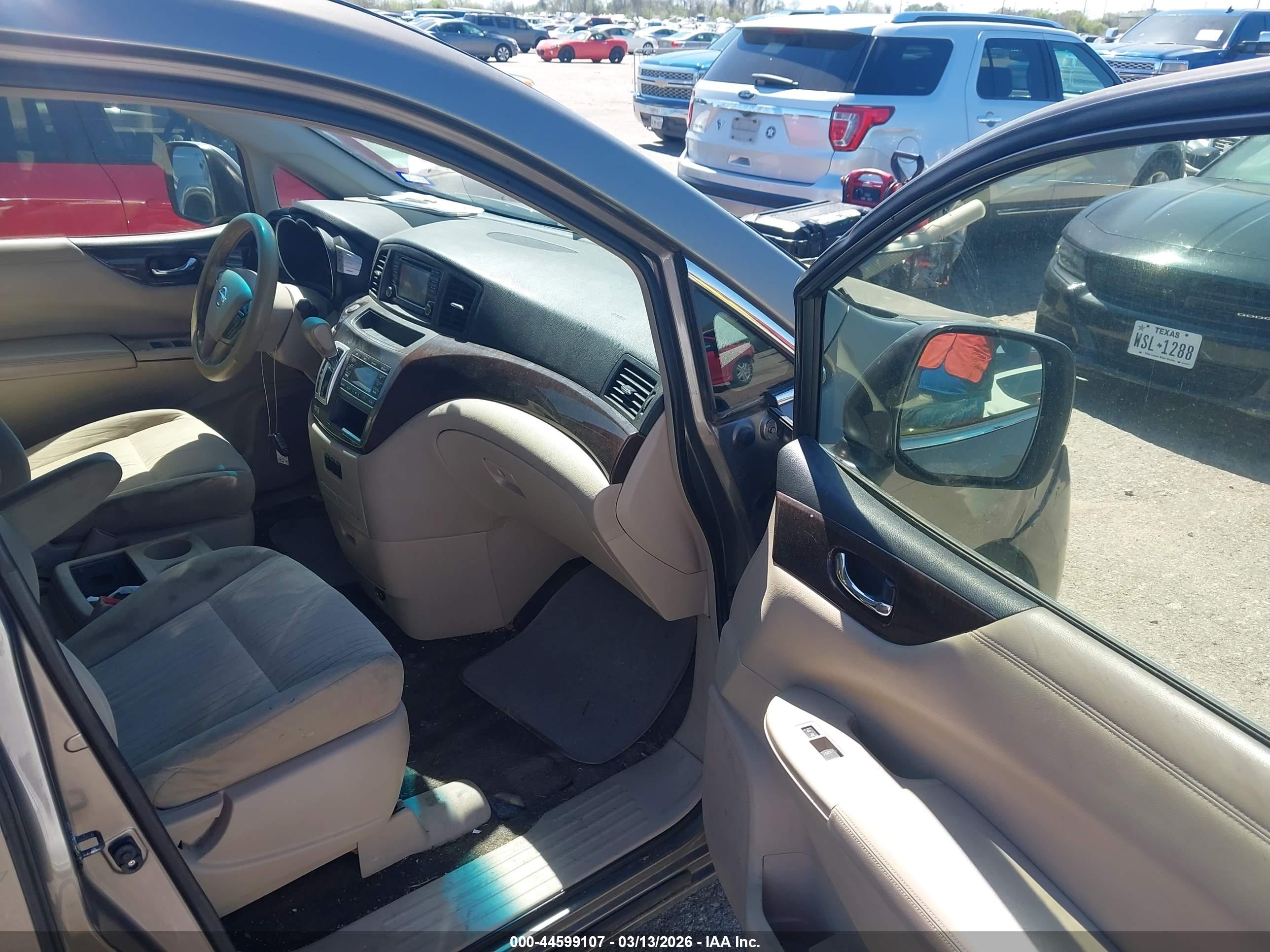 NISSAN QUEST image 5