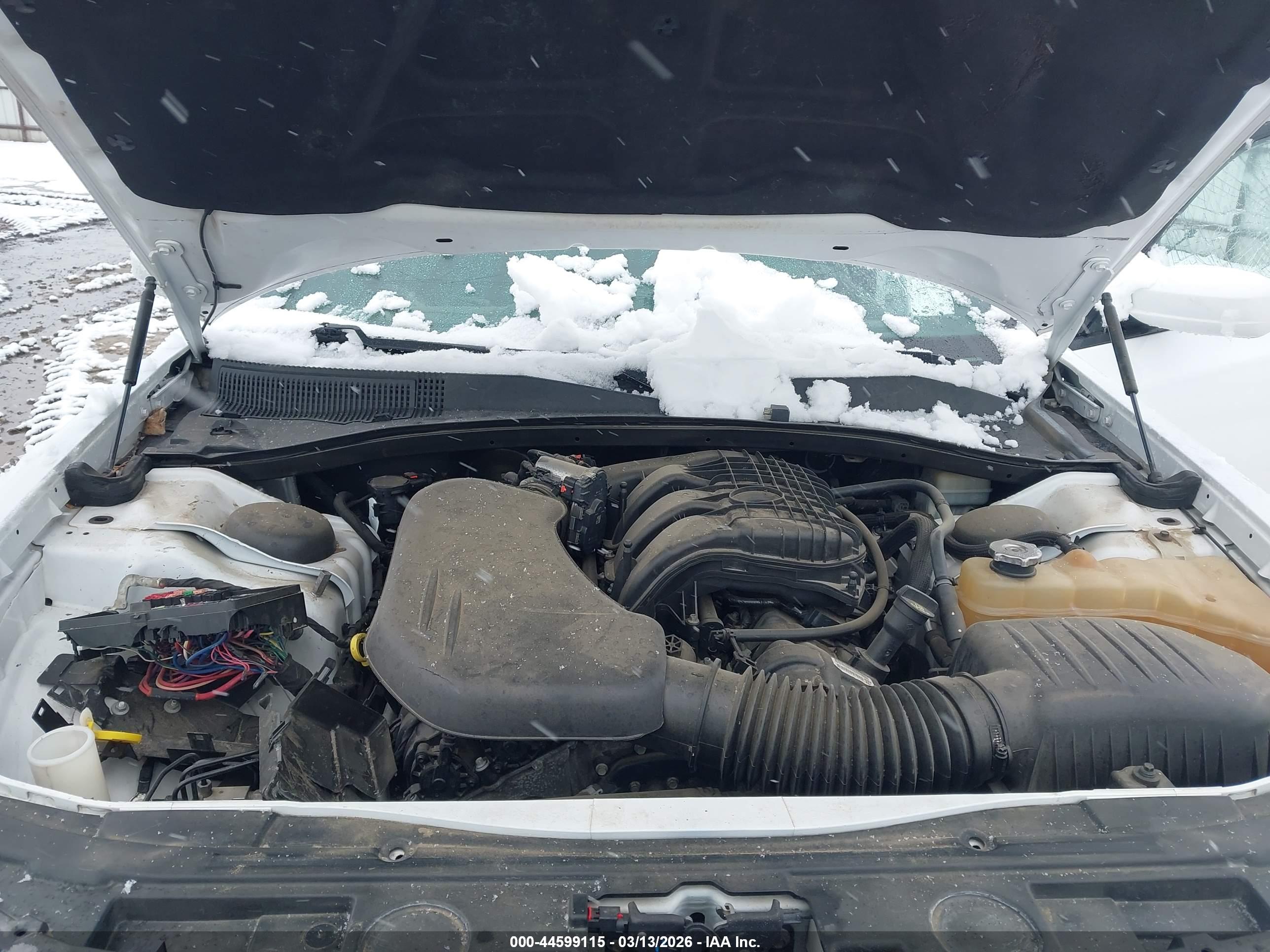 CHRYSLER 300 image 10