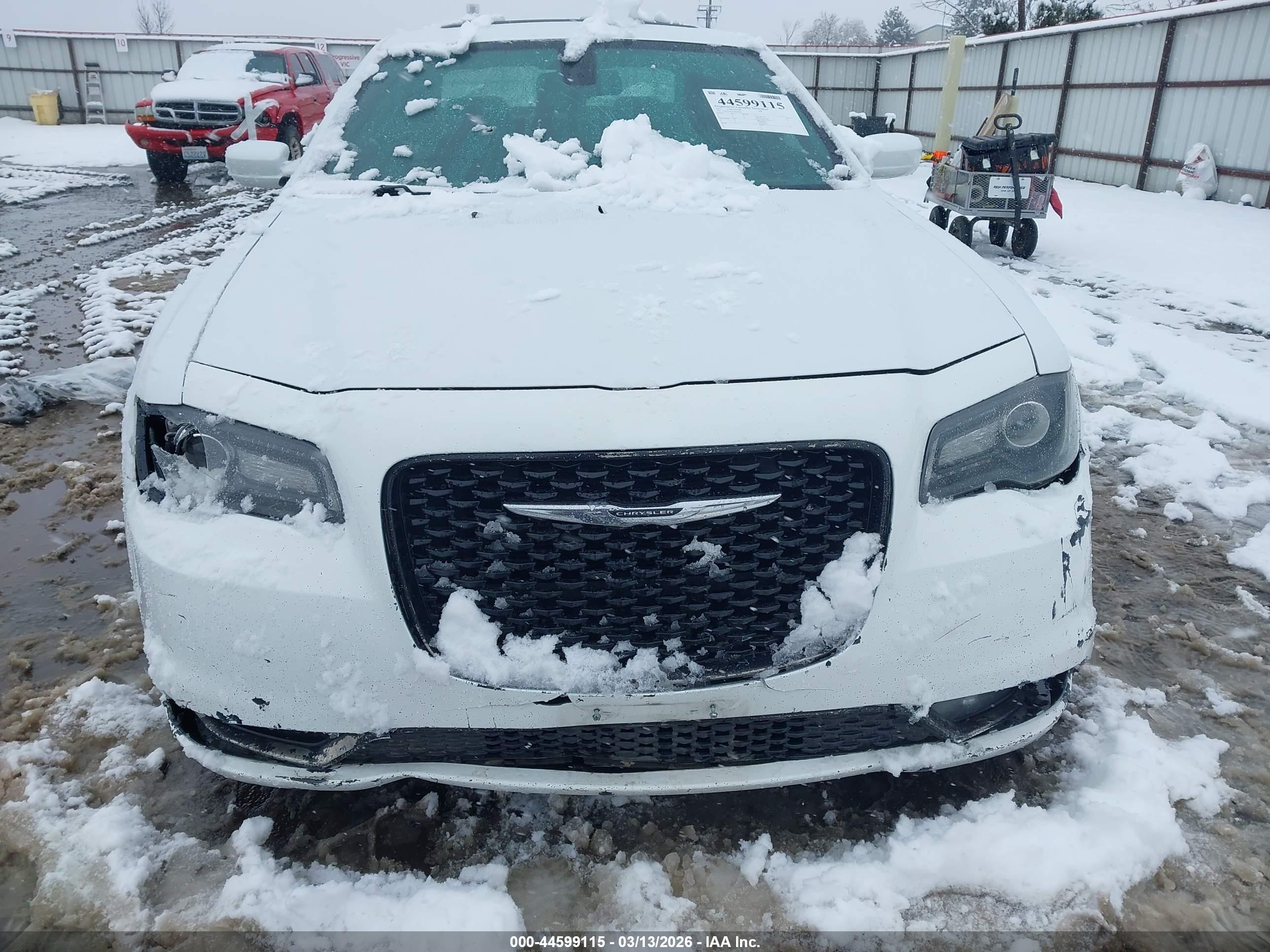 CHRYSLER 300 image 6