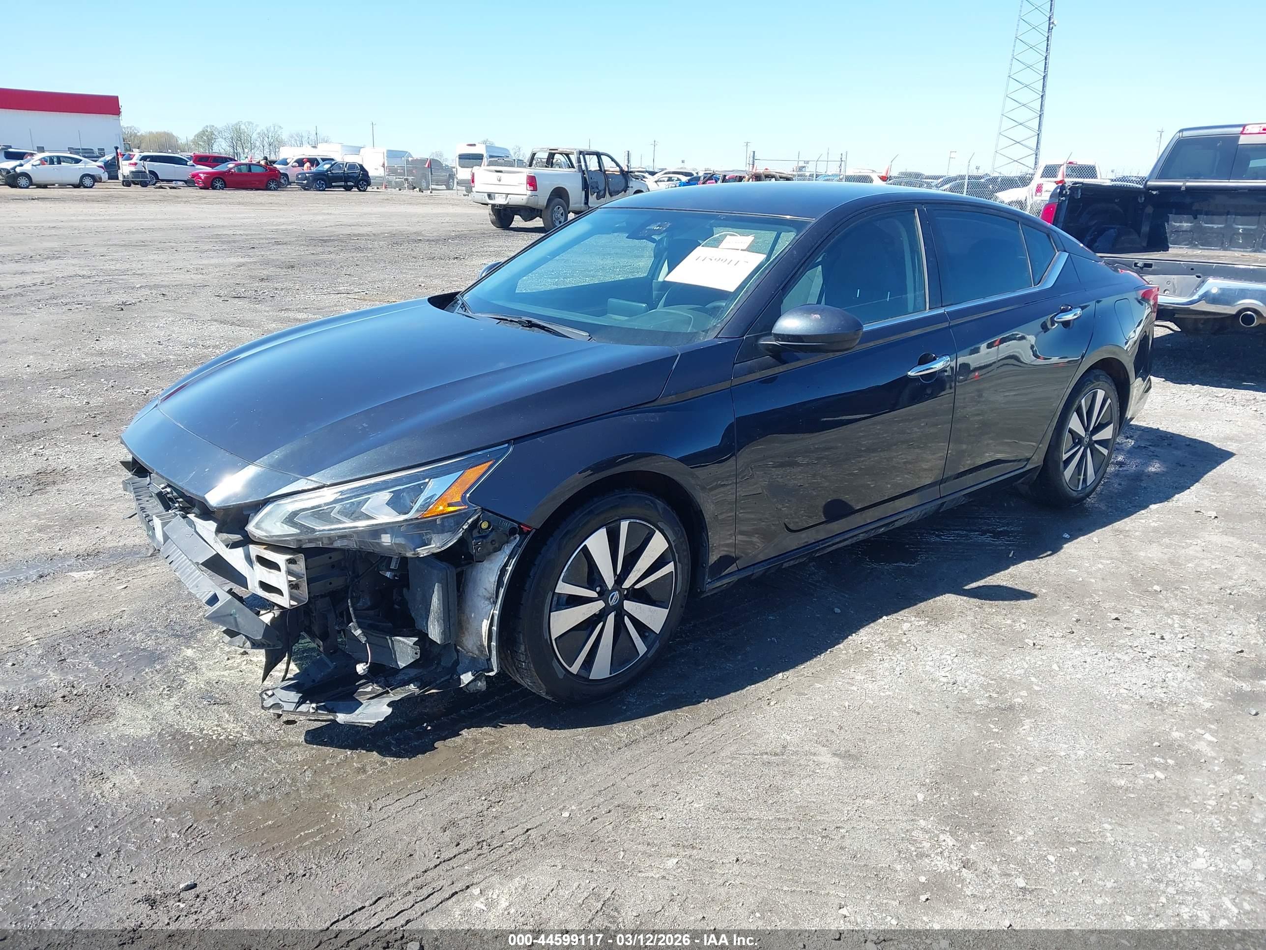 NISSAN ALTIMA image 2