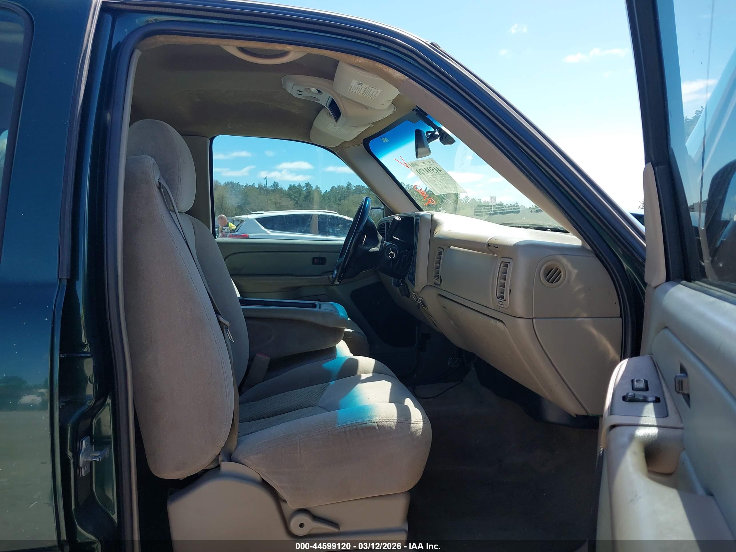 CHEVROLET SILVERADO image 5