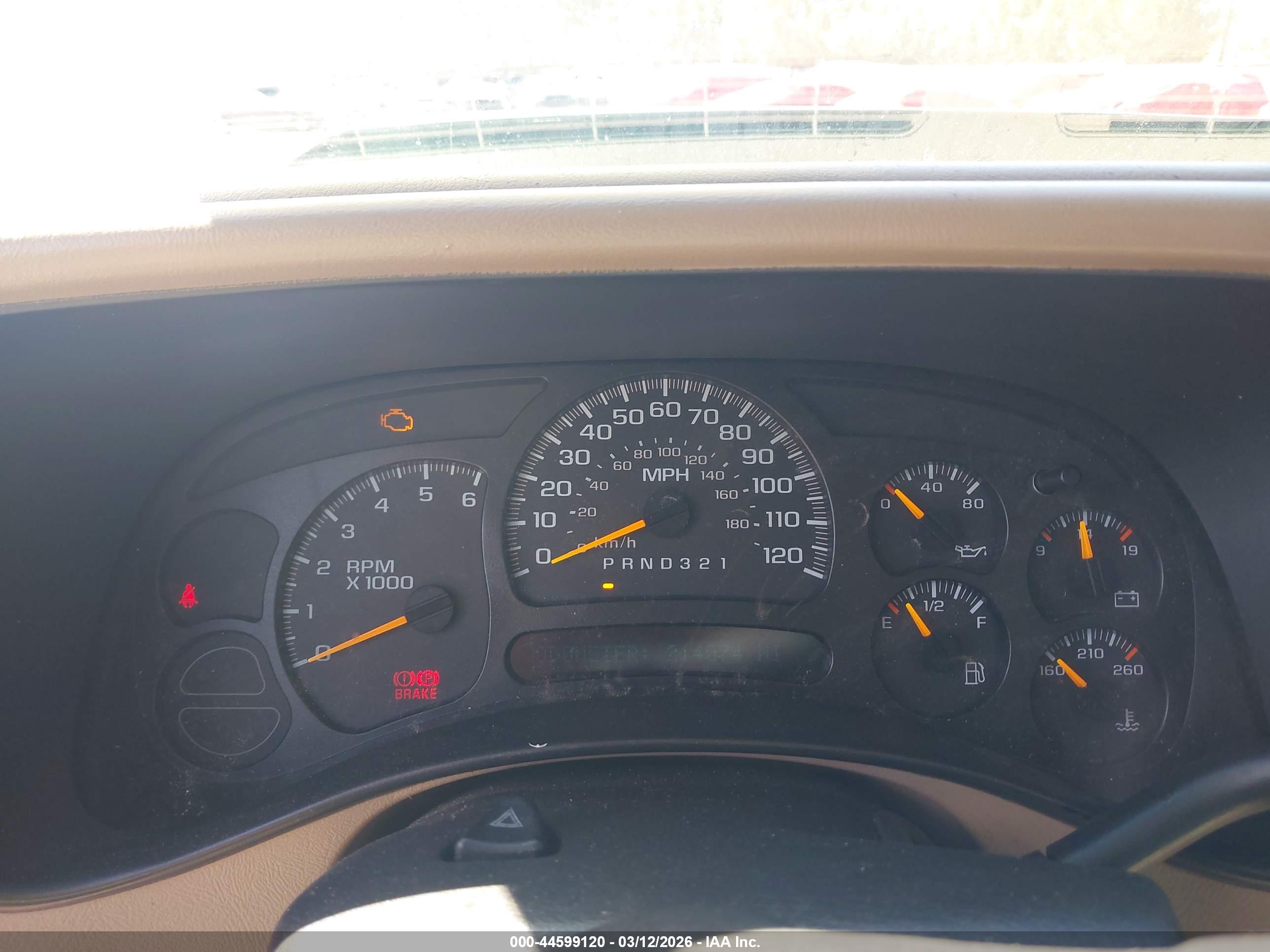 CHEVROLET SILVERADO image 7
