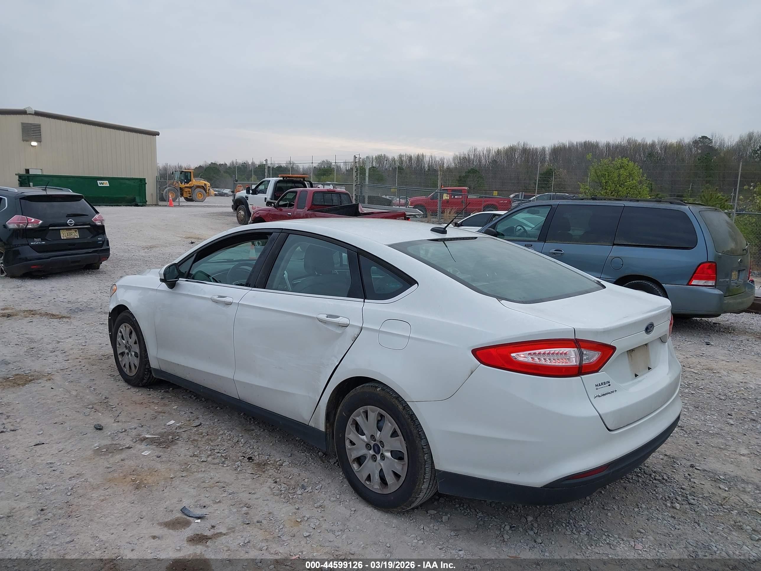 FORD FUSION image 3