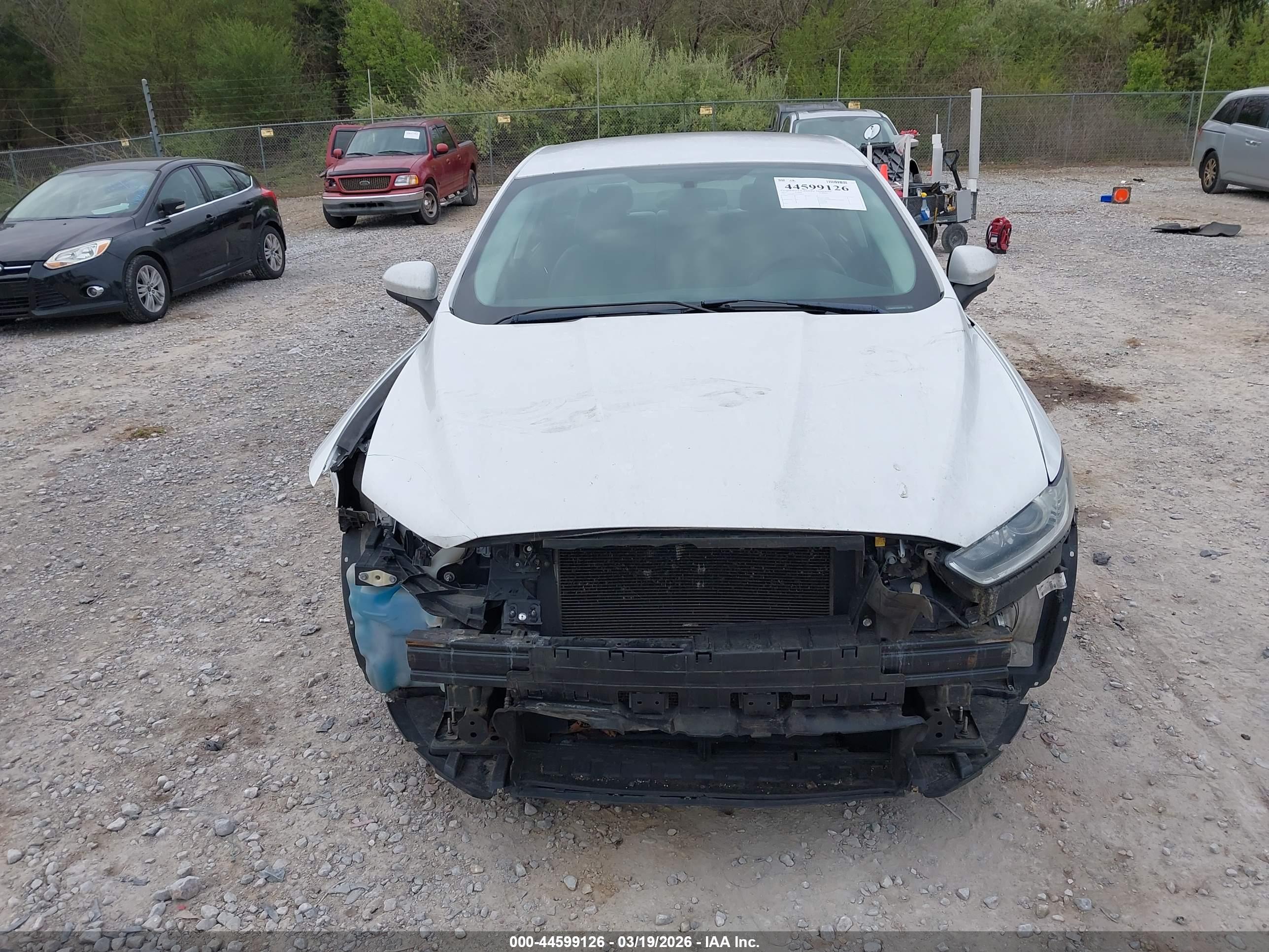 FORD FUSION image 6