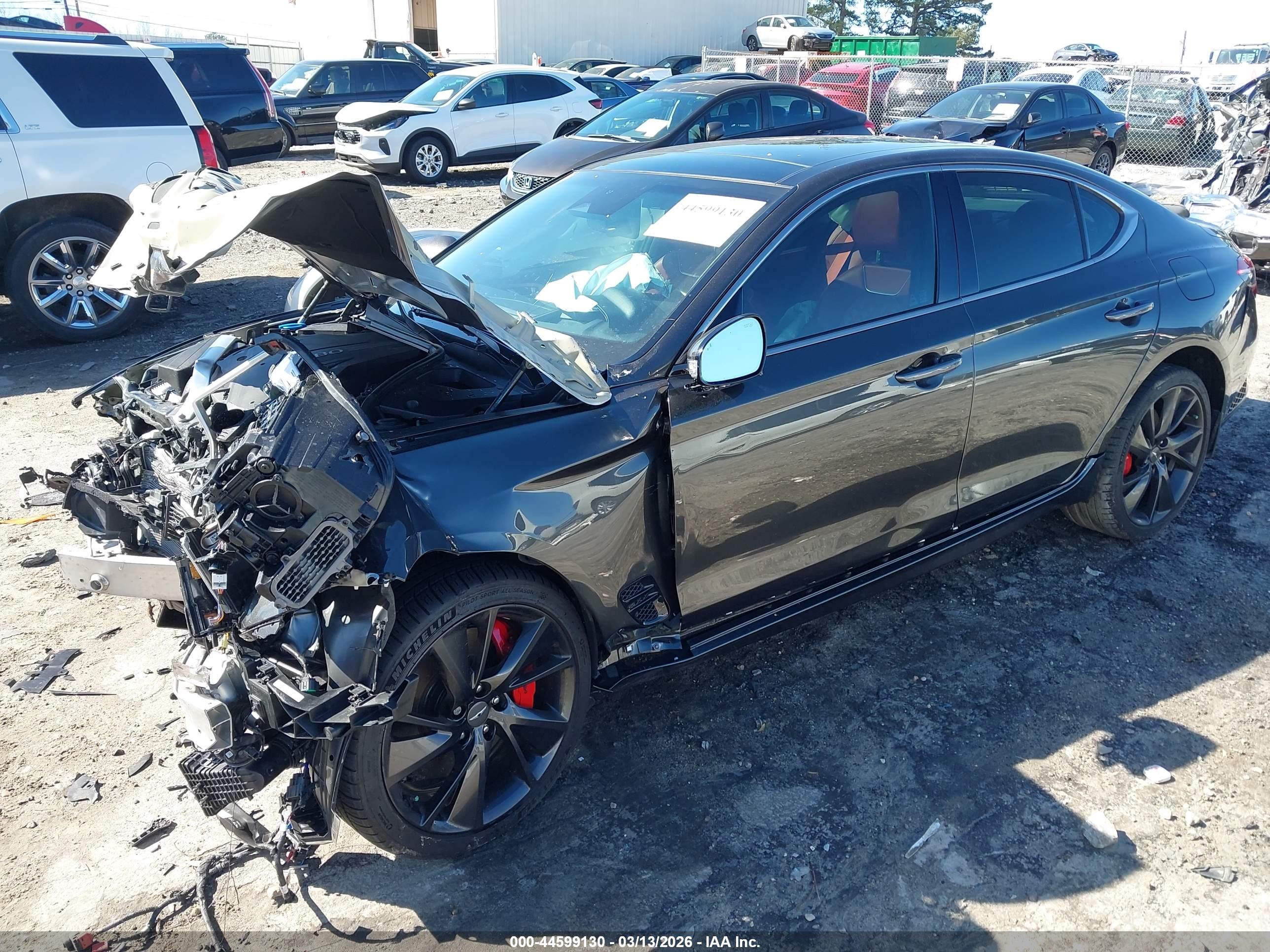 GENESIS G70 image 2