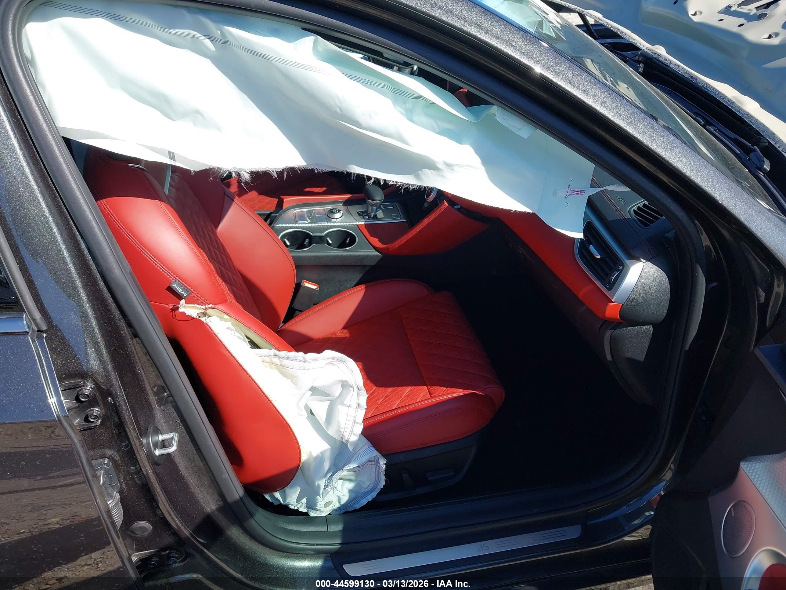 GENESIS G70 image 5