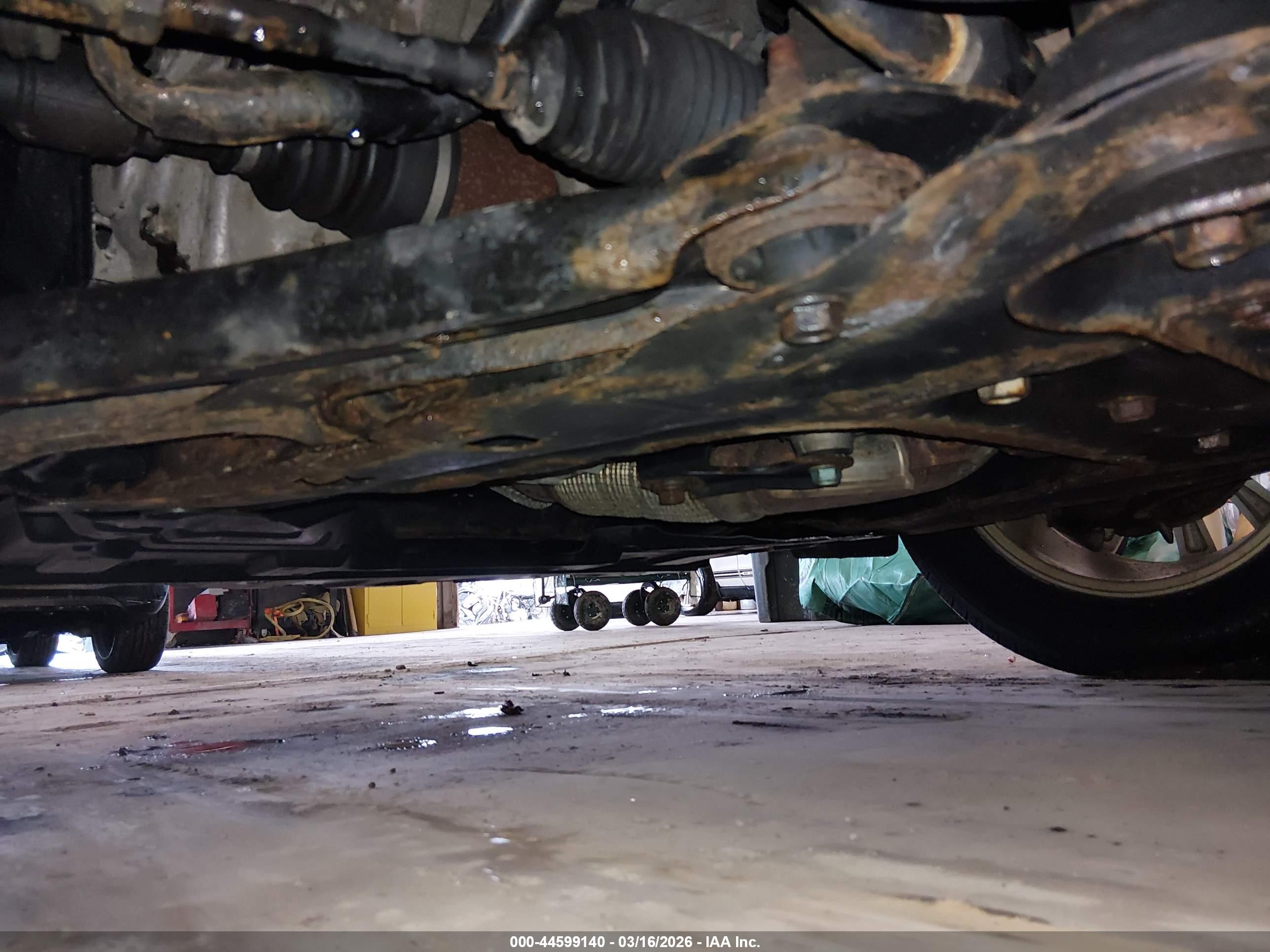 NISSAN ROGUE image 2