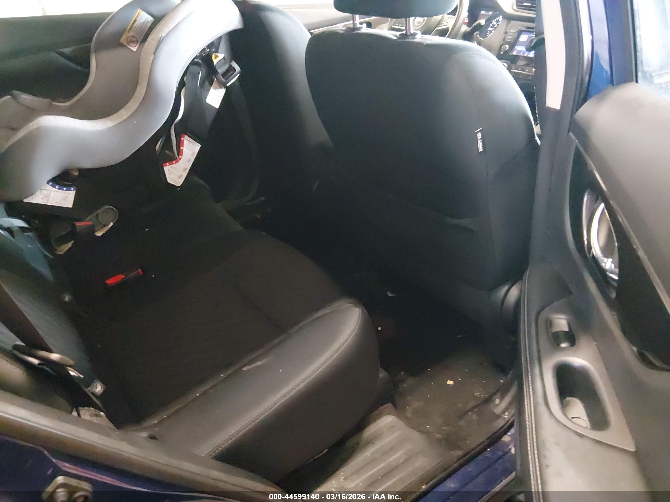 NISSAN ROGUE image 8