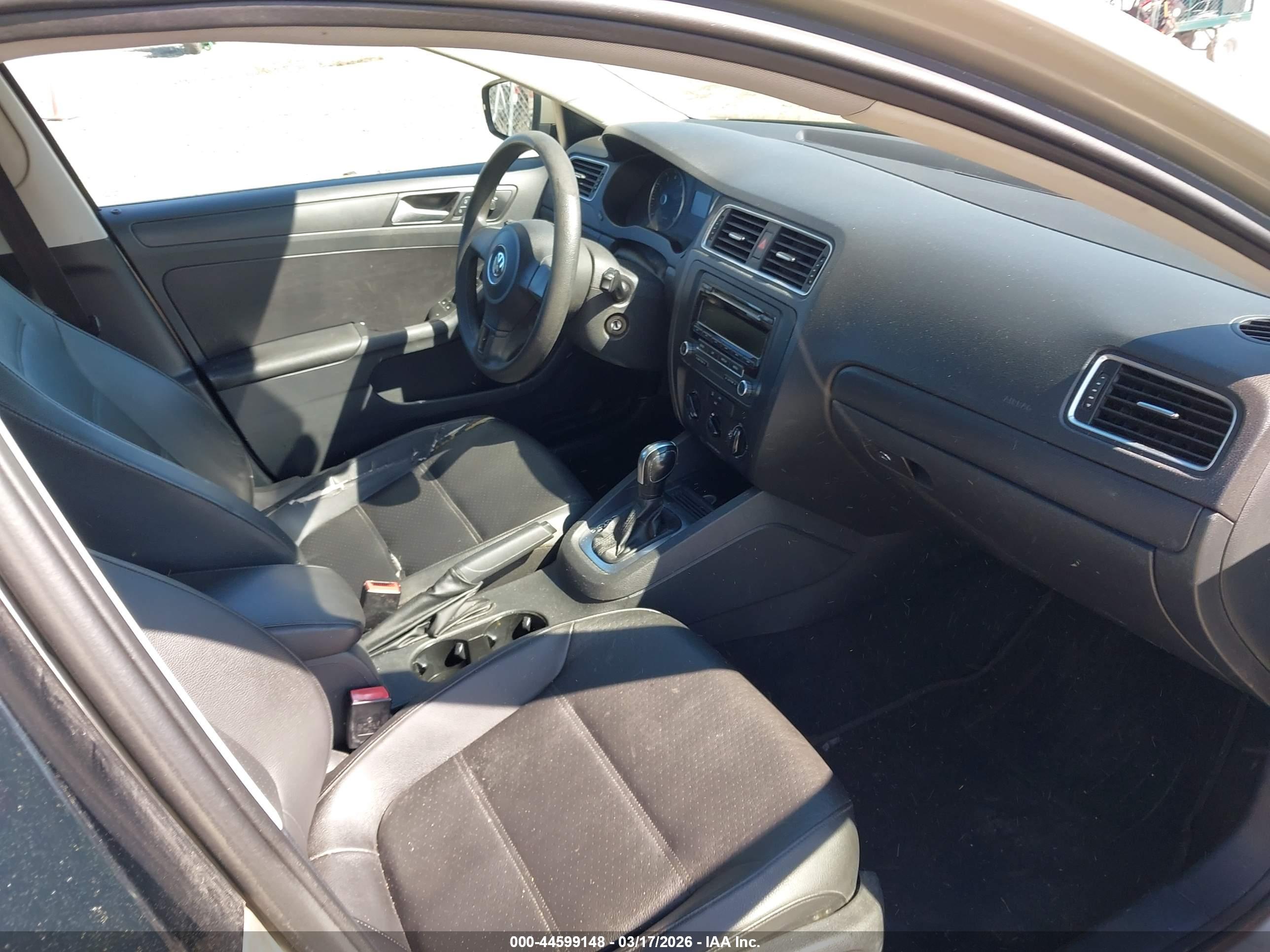 VOLKSWAGEN JETTA image 5