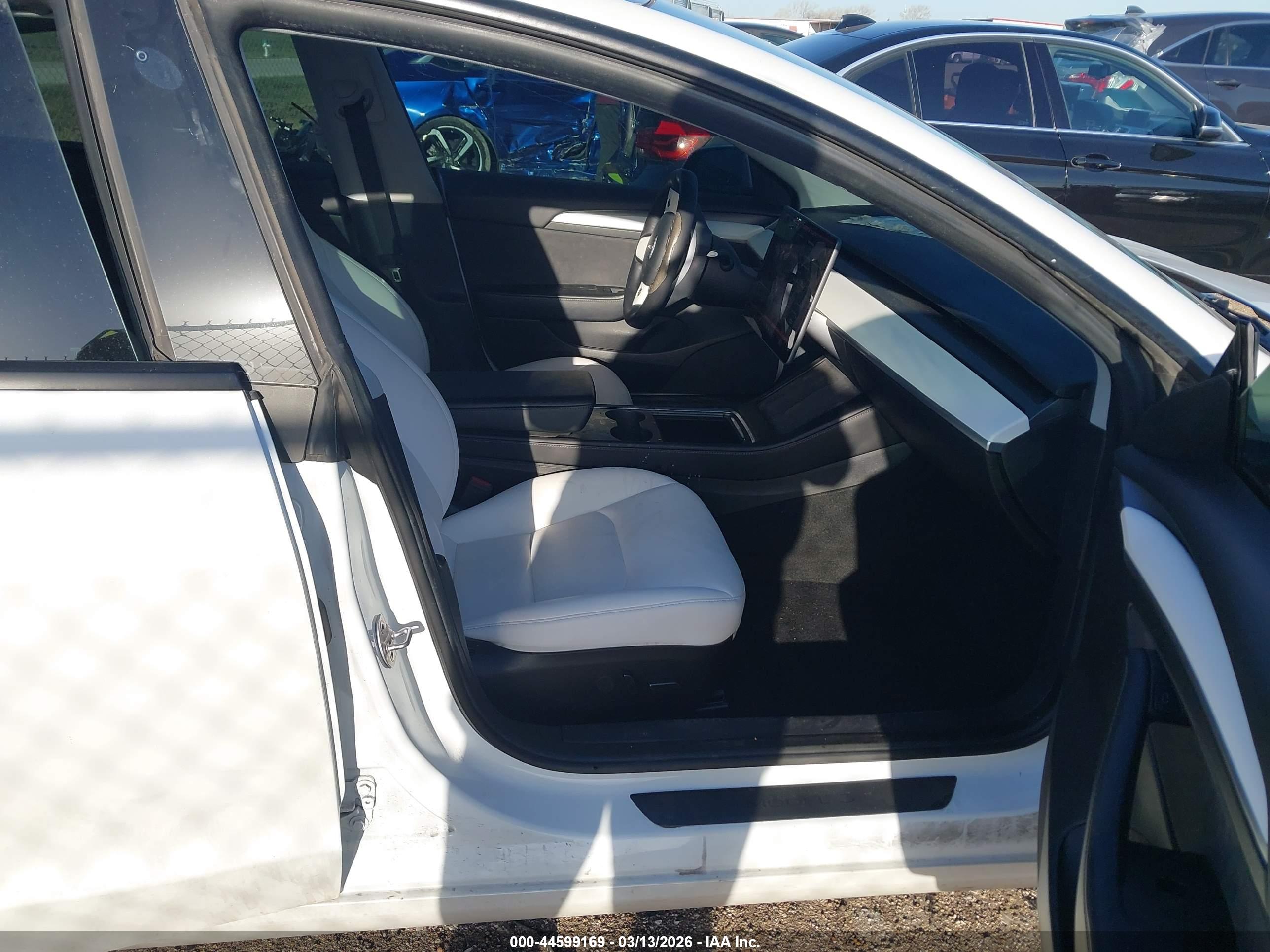 TESLA MODEL image 5
