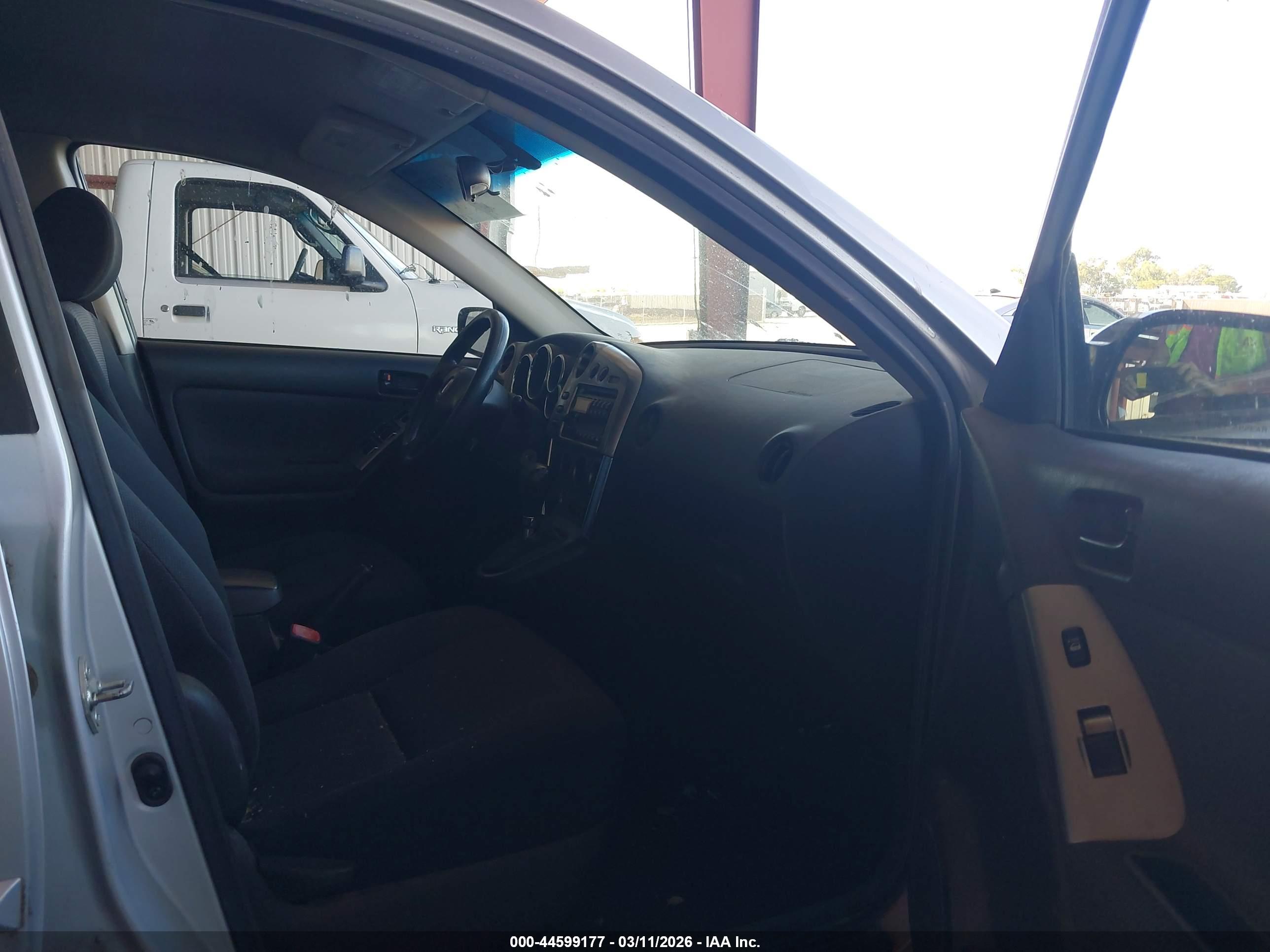 PONTIAC VIBE image 5