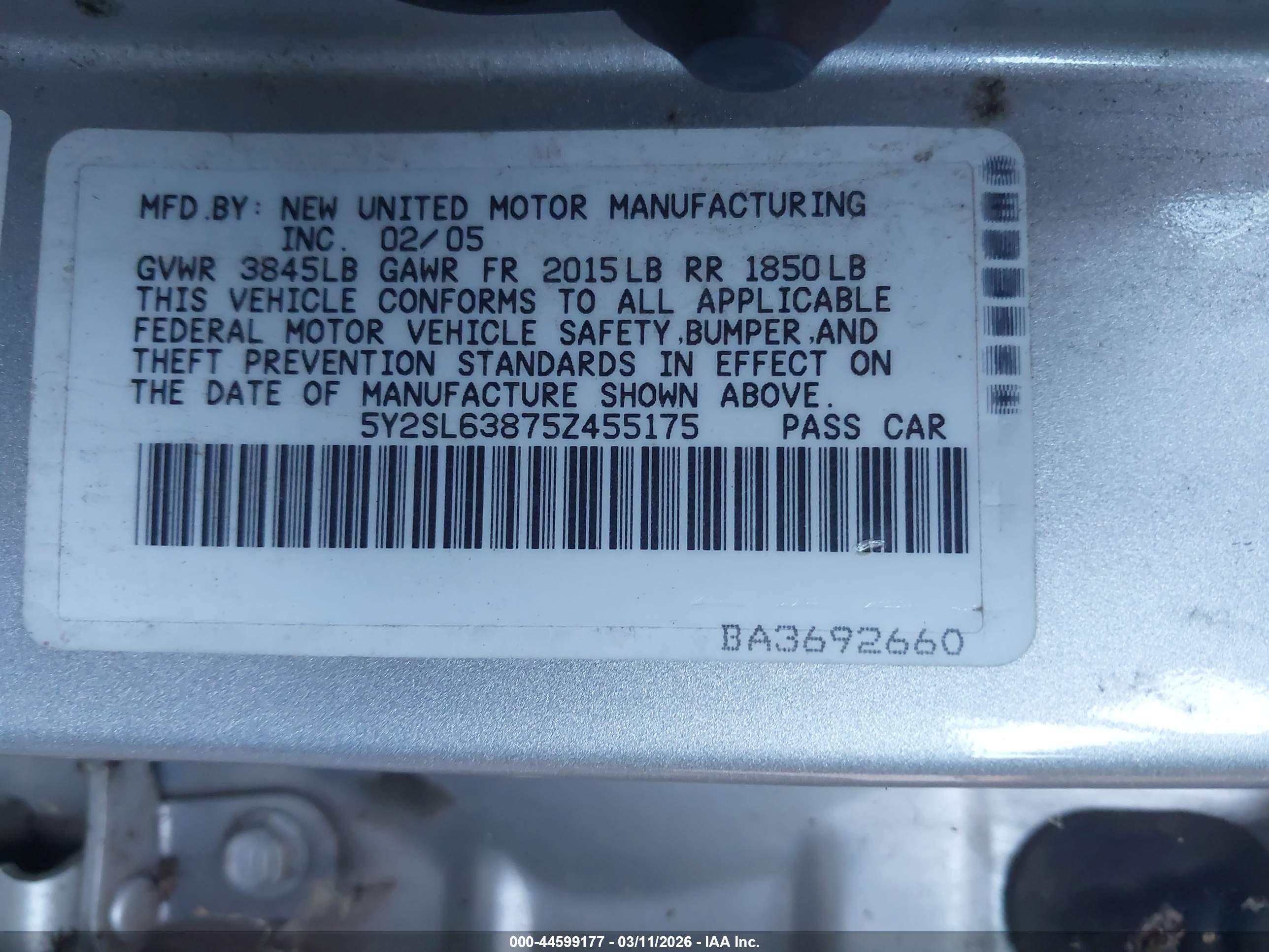 PONTIAC VIBE image 9