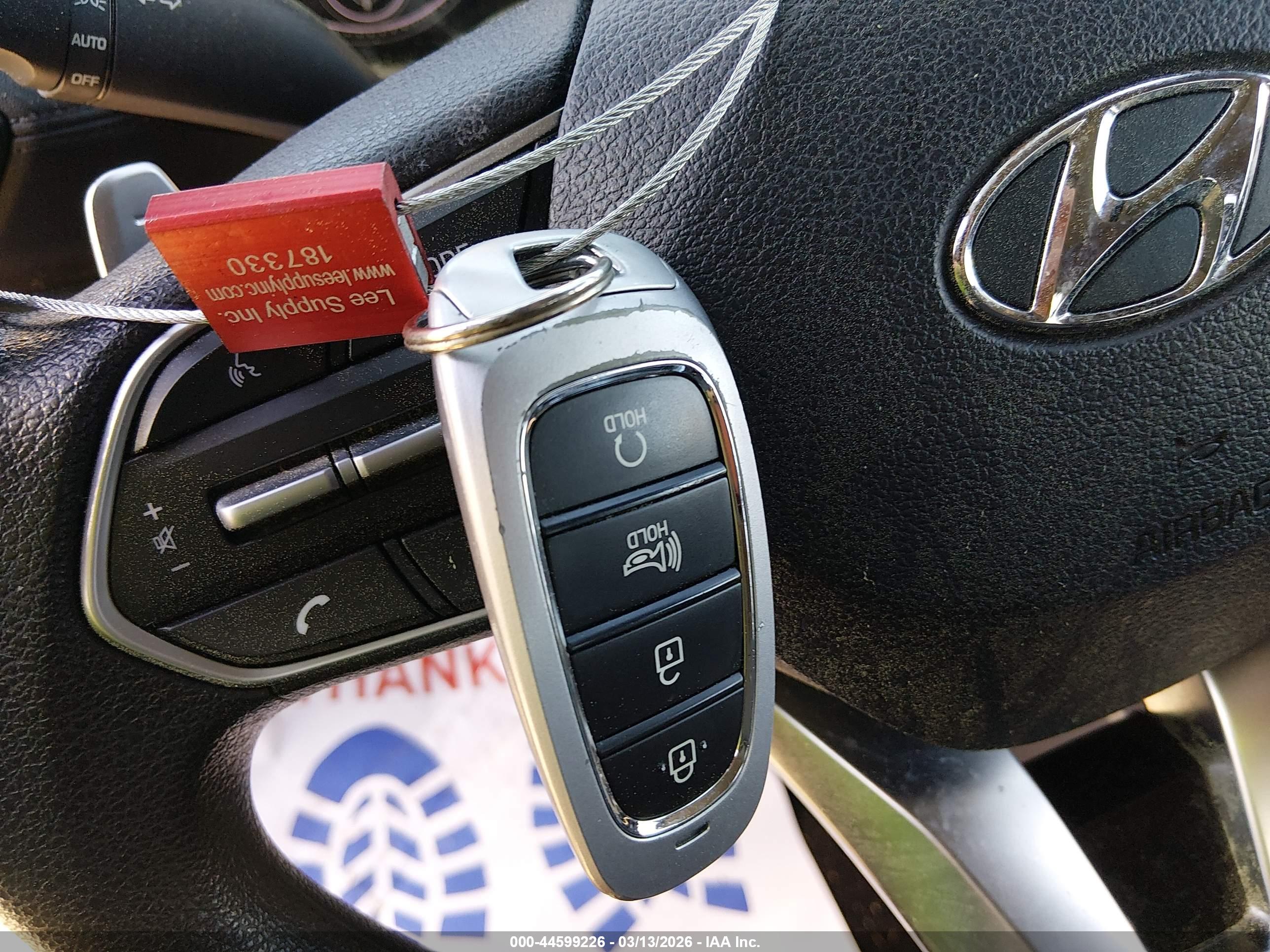 HYUNDAI SANTA image 11