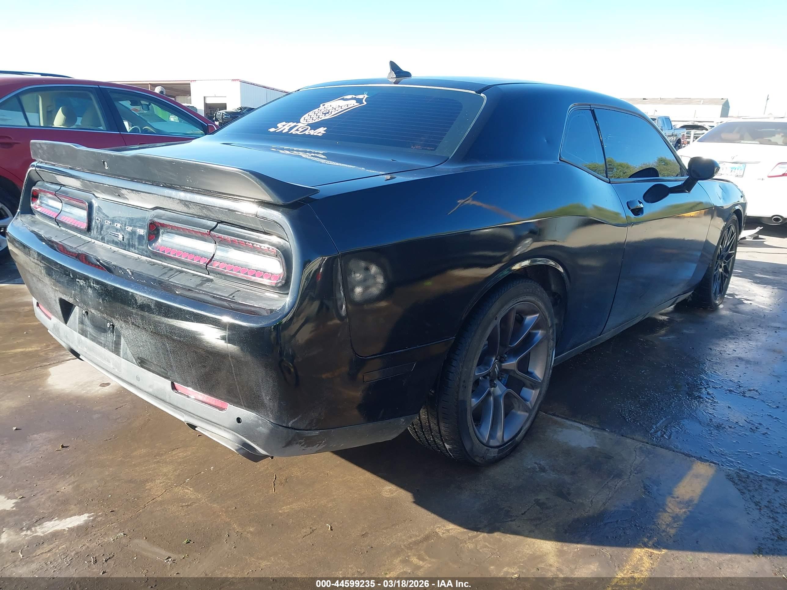 DODGE CHALLENGER image 4