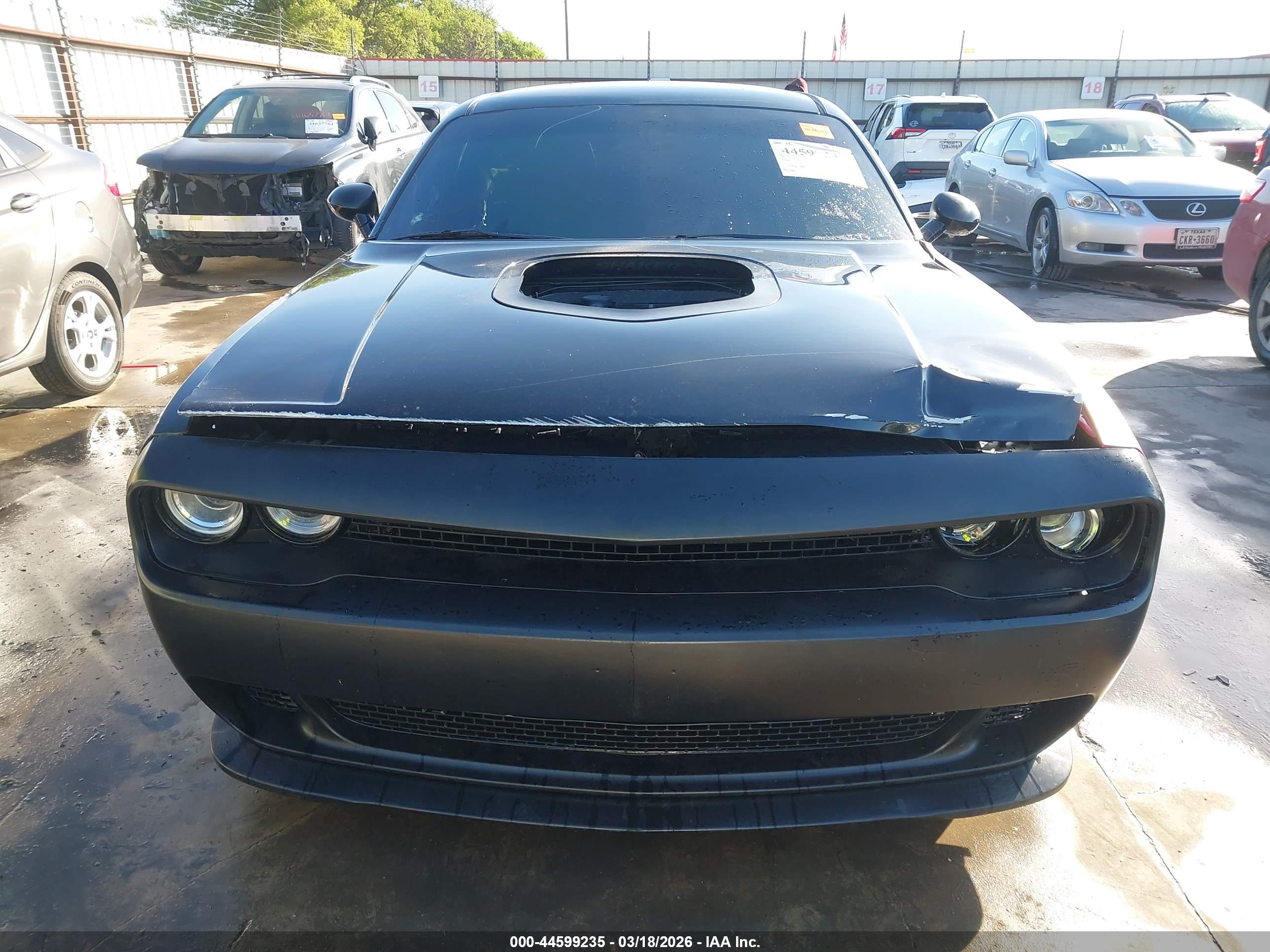 DODGE CHALLENGER image 6