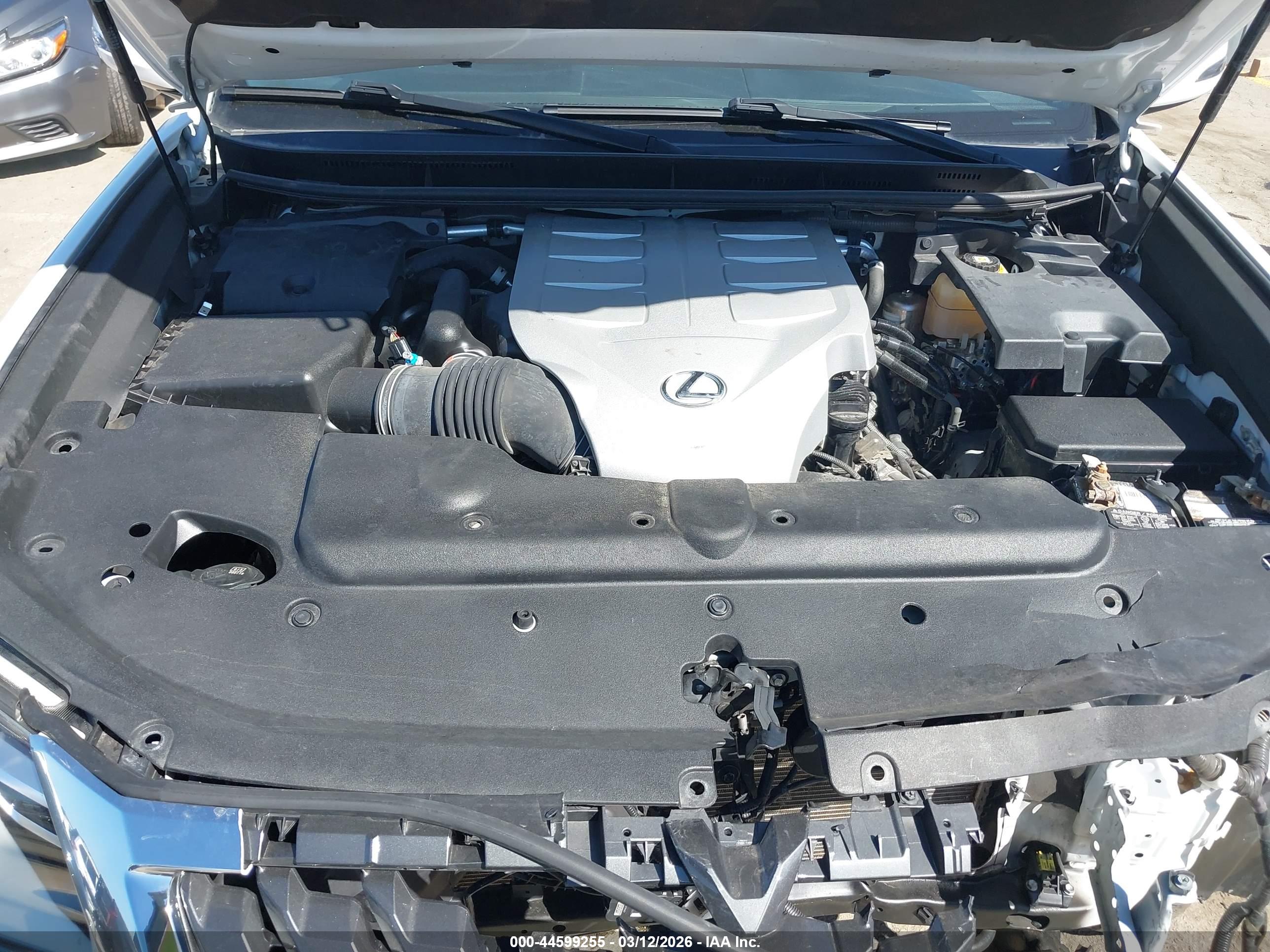 LEXUS GX image 10