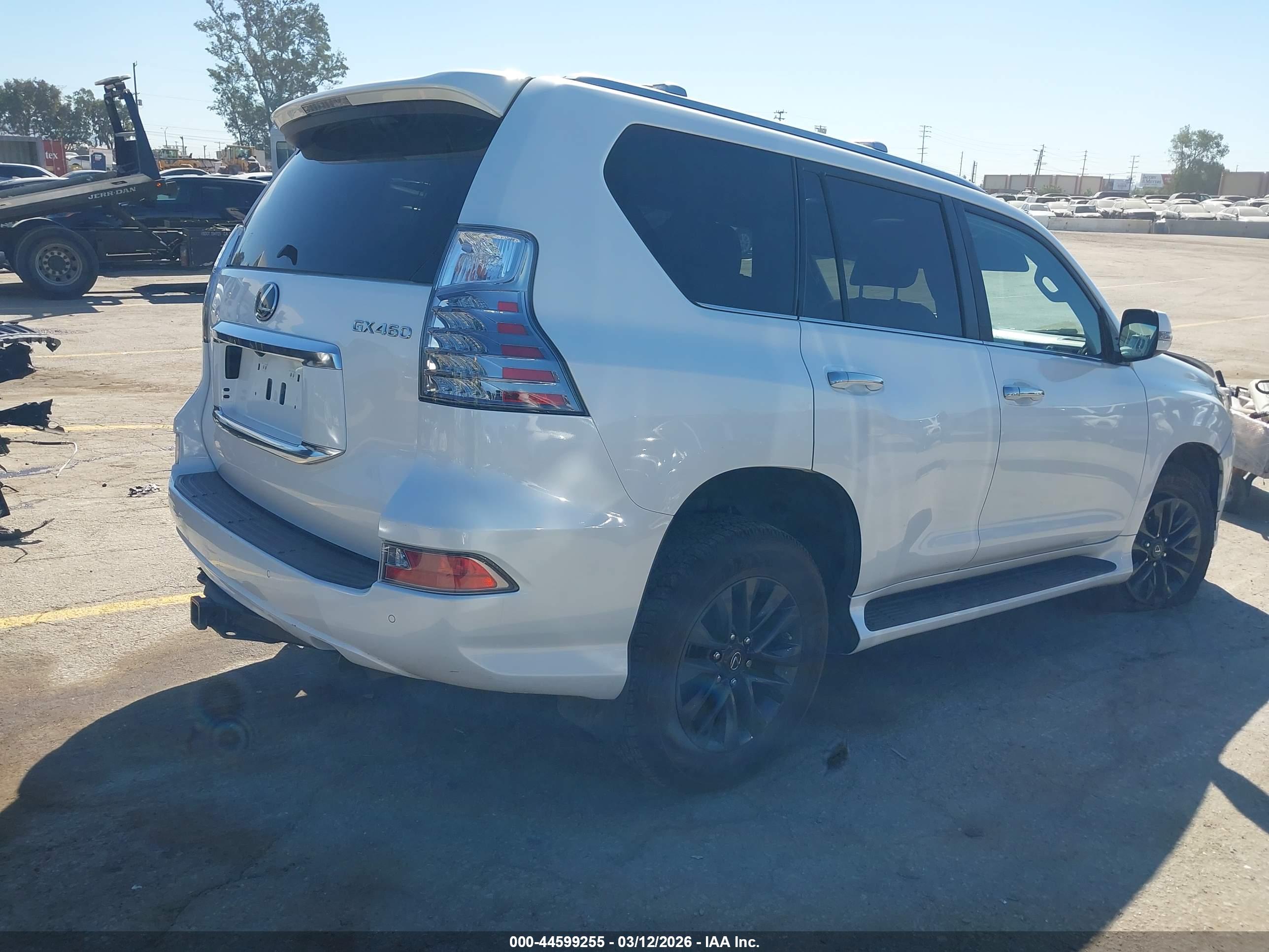 LEXUS GX image 4