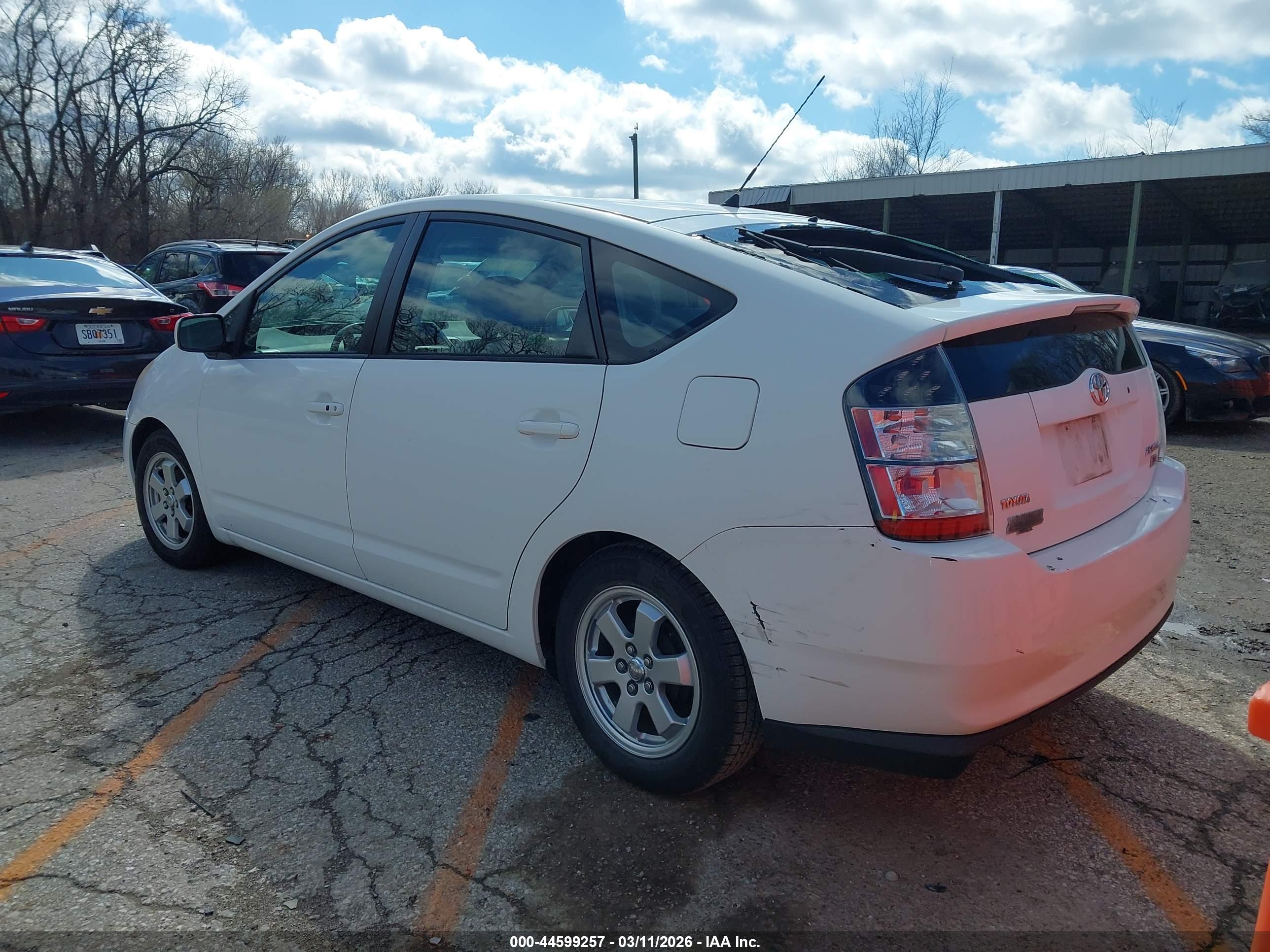 TOYOTA PRIUS image 3