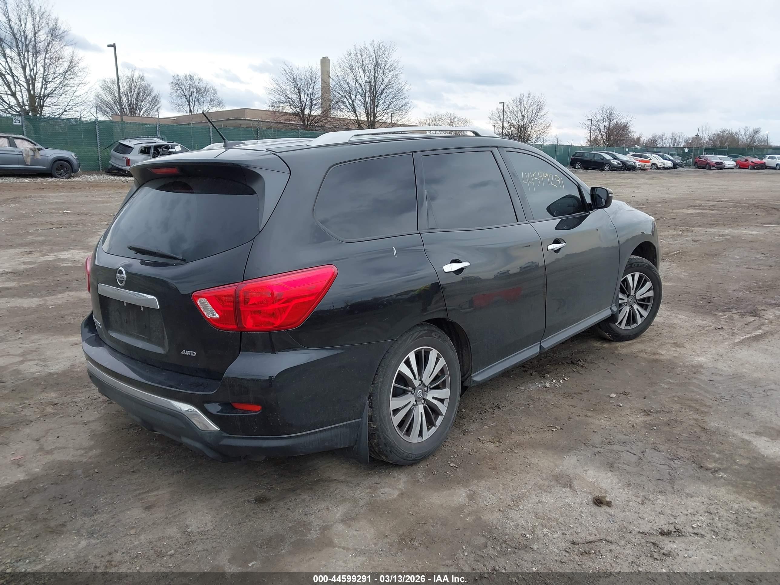 NISSAN PATHFINDER image 4