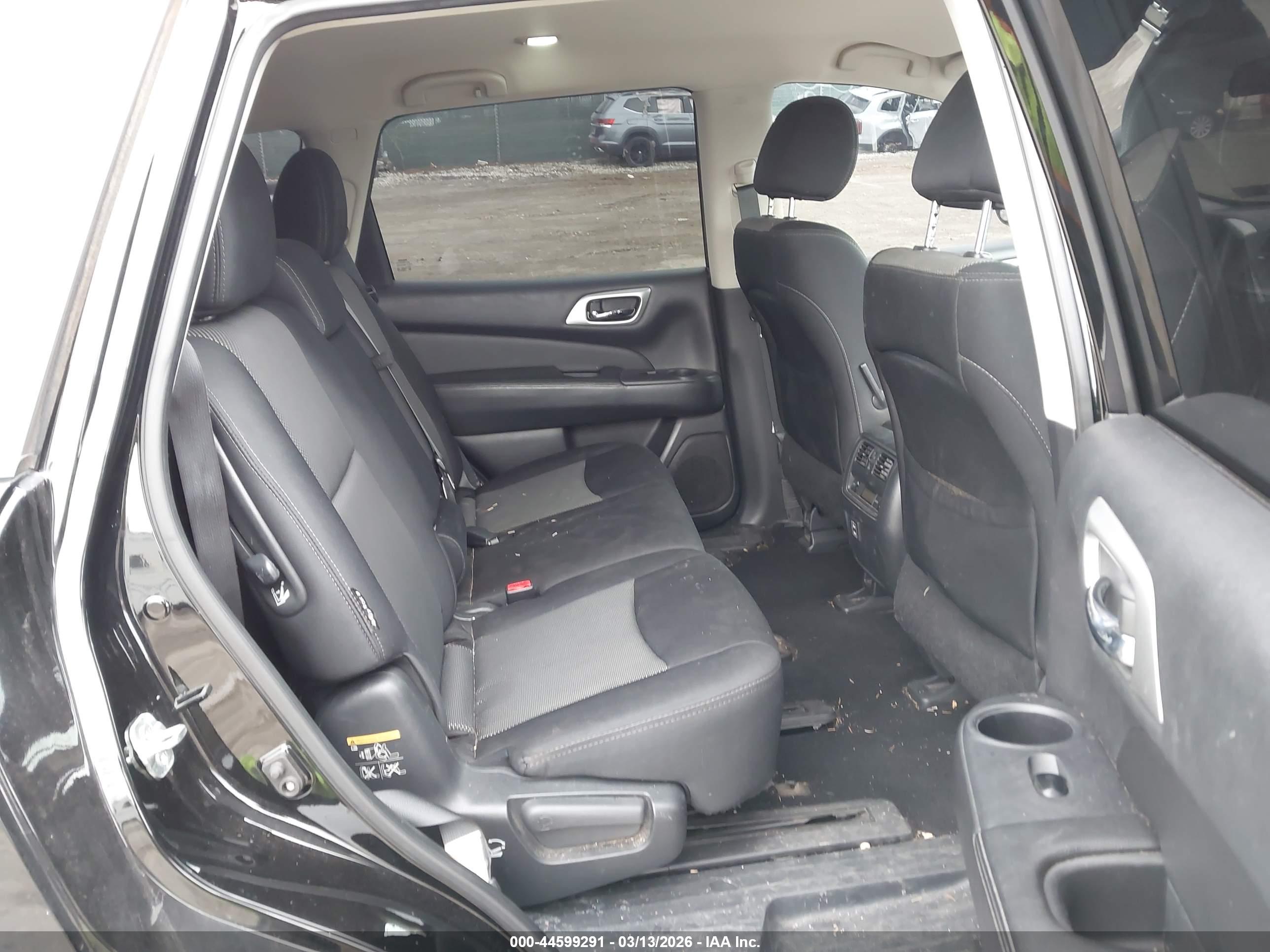 NISSAN PATHFINDER image 8