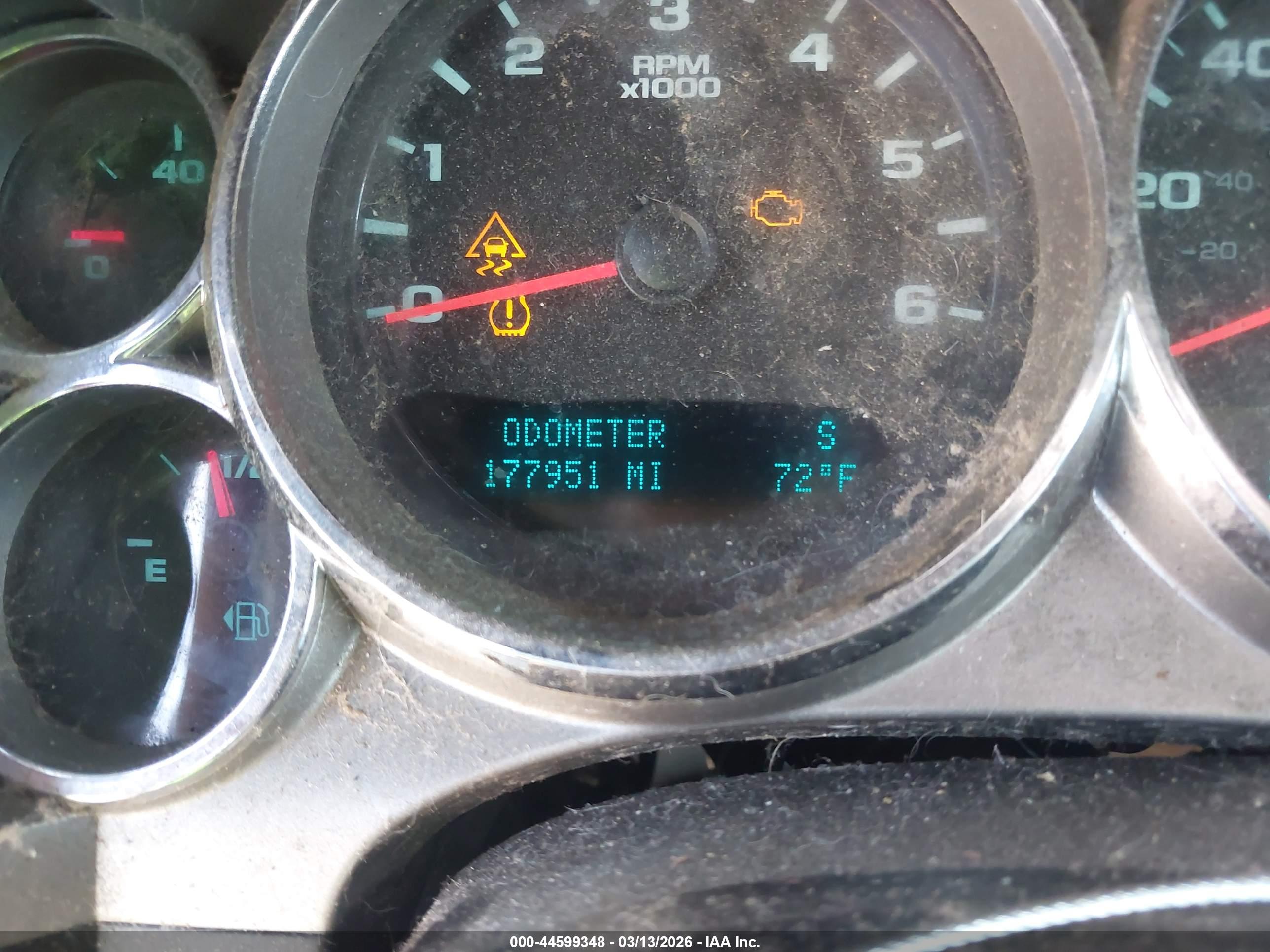 CHEVROLET SILVERADO image 7