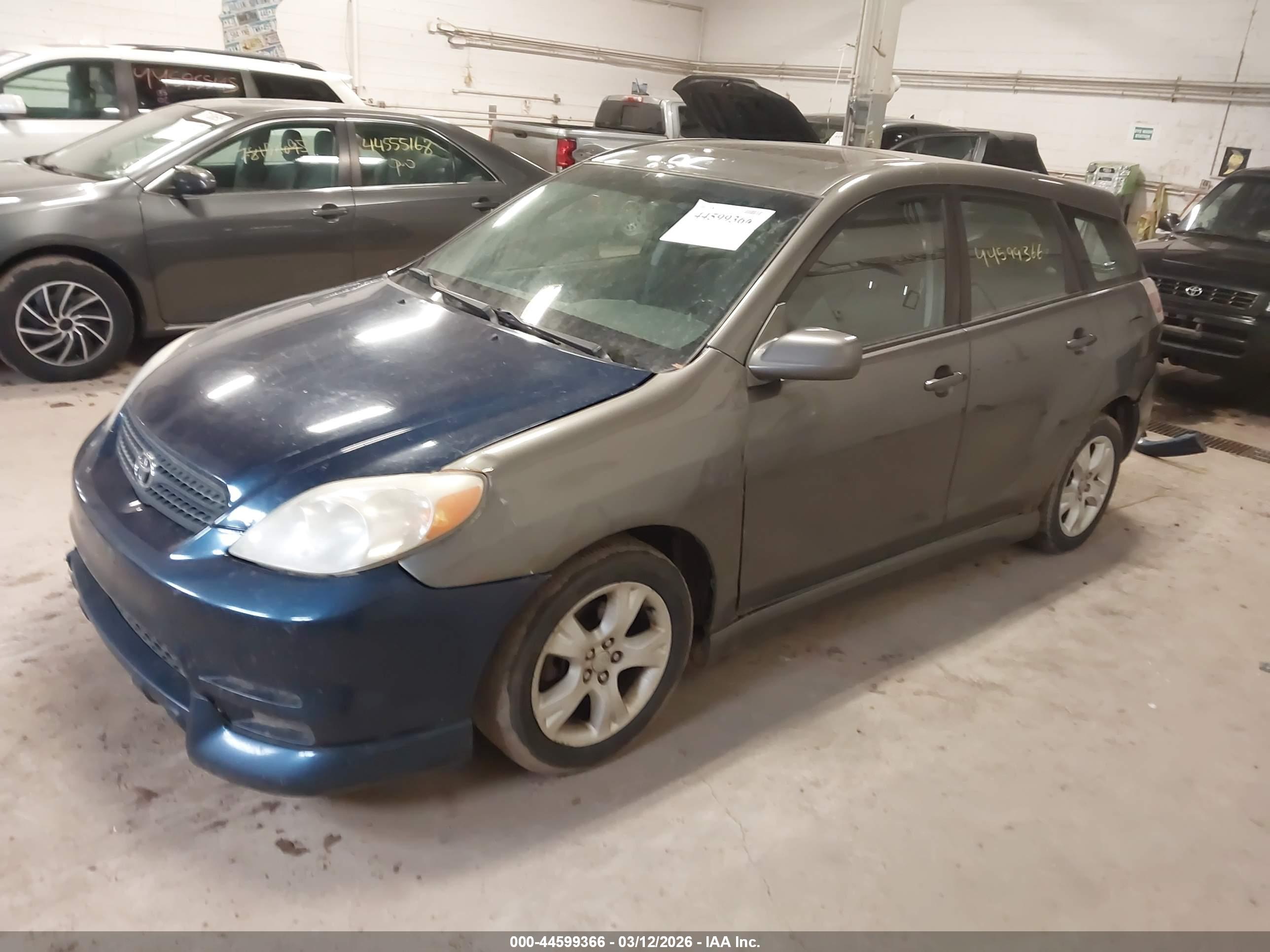 TOYOTA MATRIX image 2