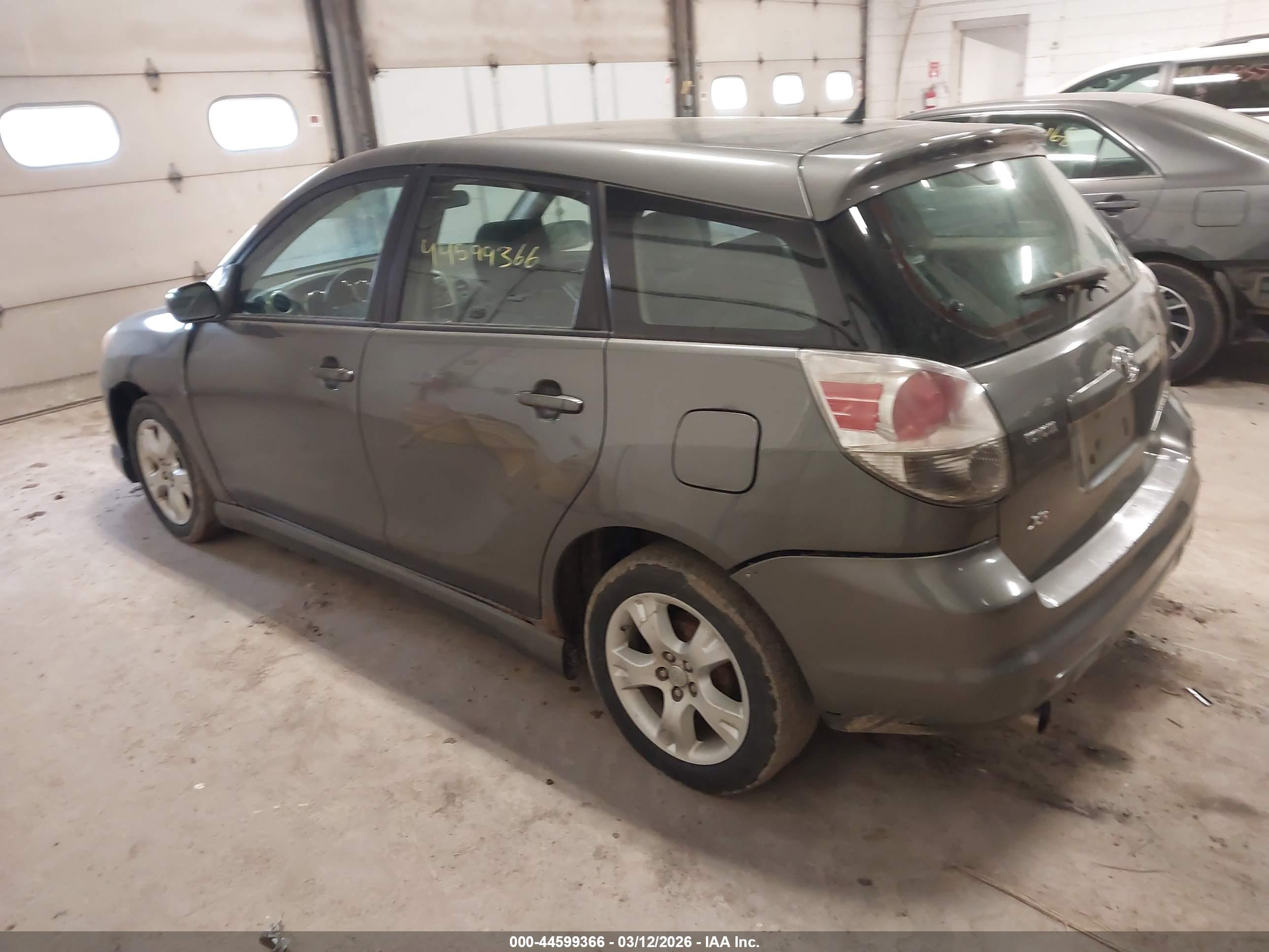 TOYOTA MATRIX image 3