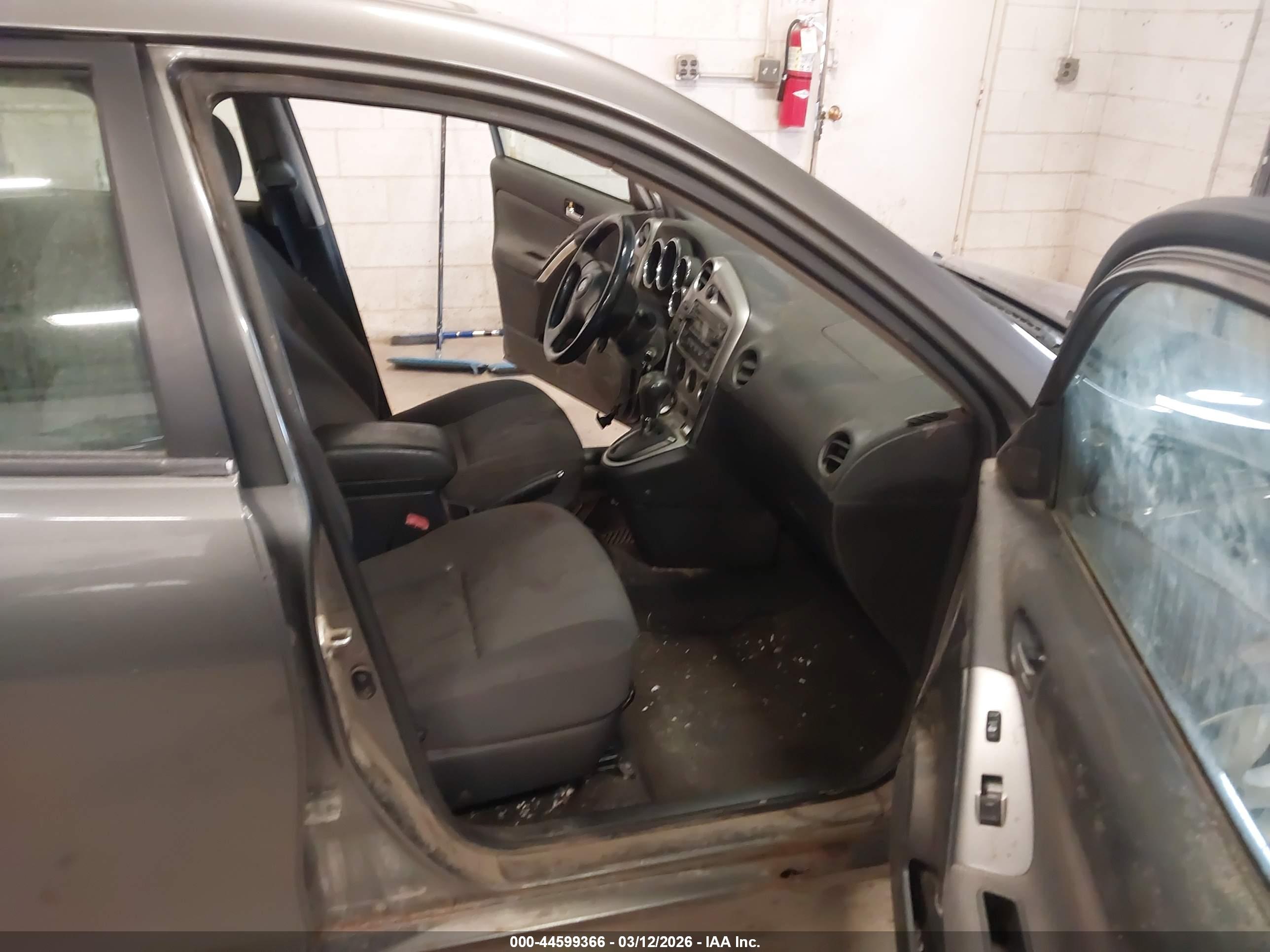 TOYOTA MATRIX image 5