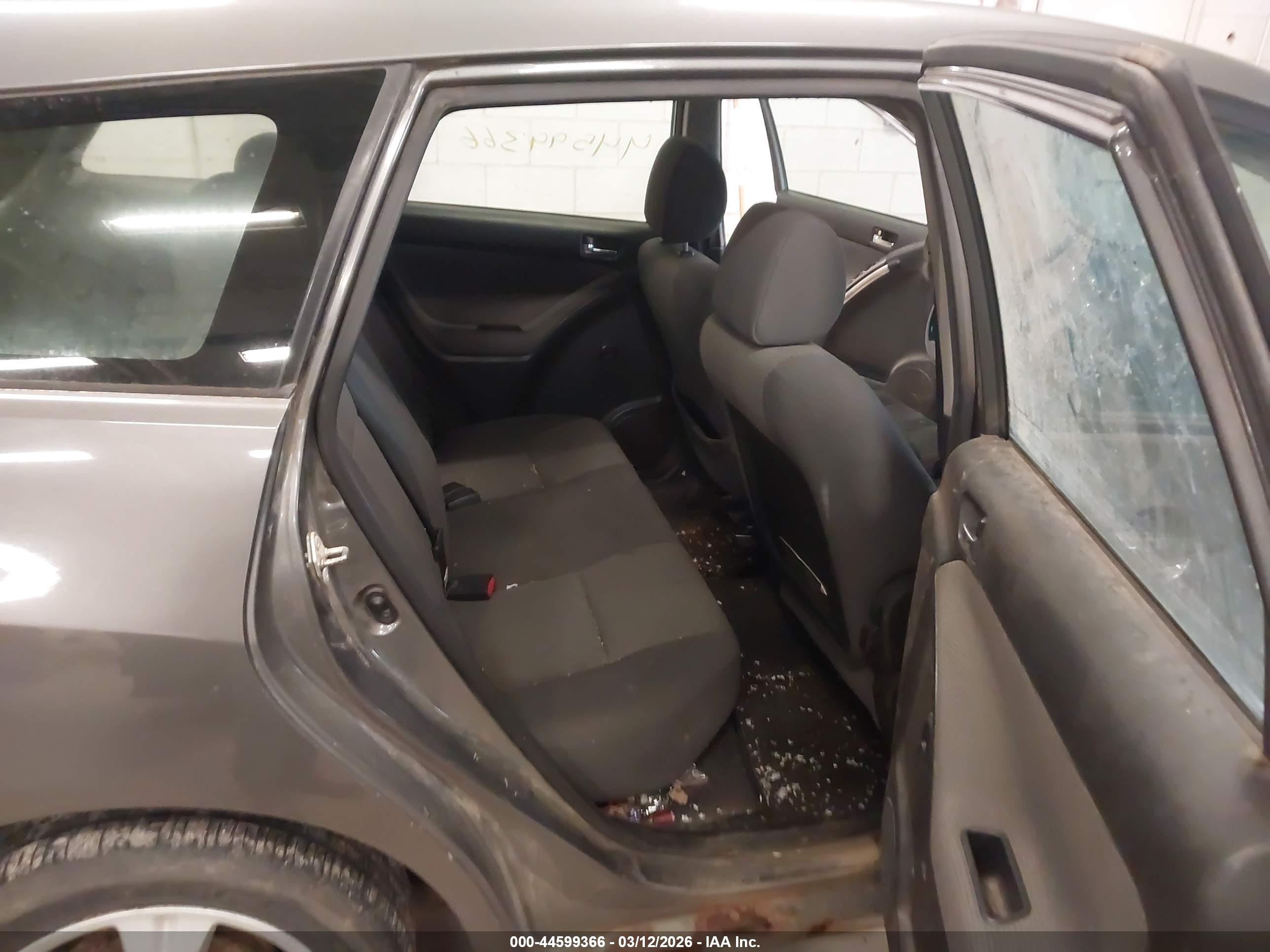 TOYOTA MATRIX image 8