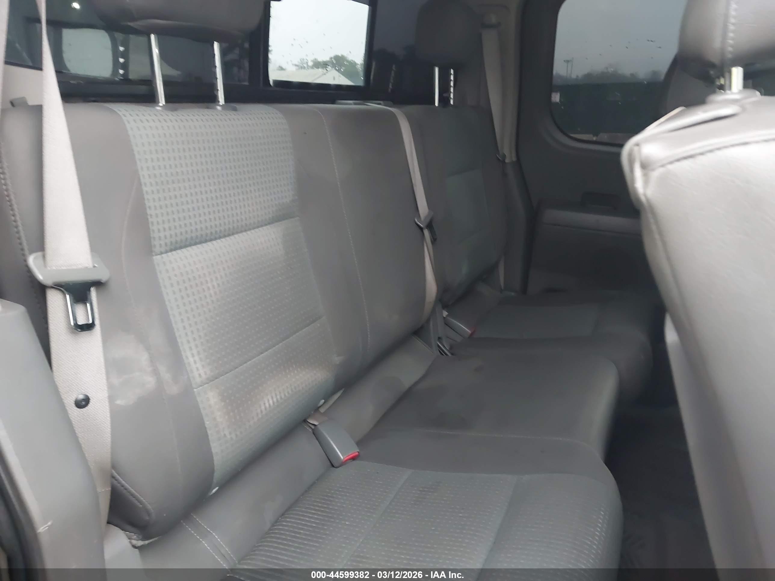 NISSAN TITAN image 8
