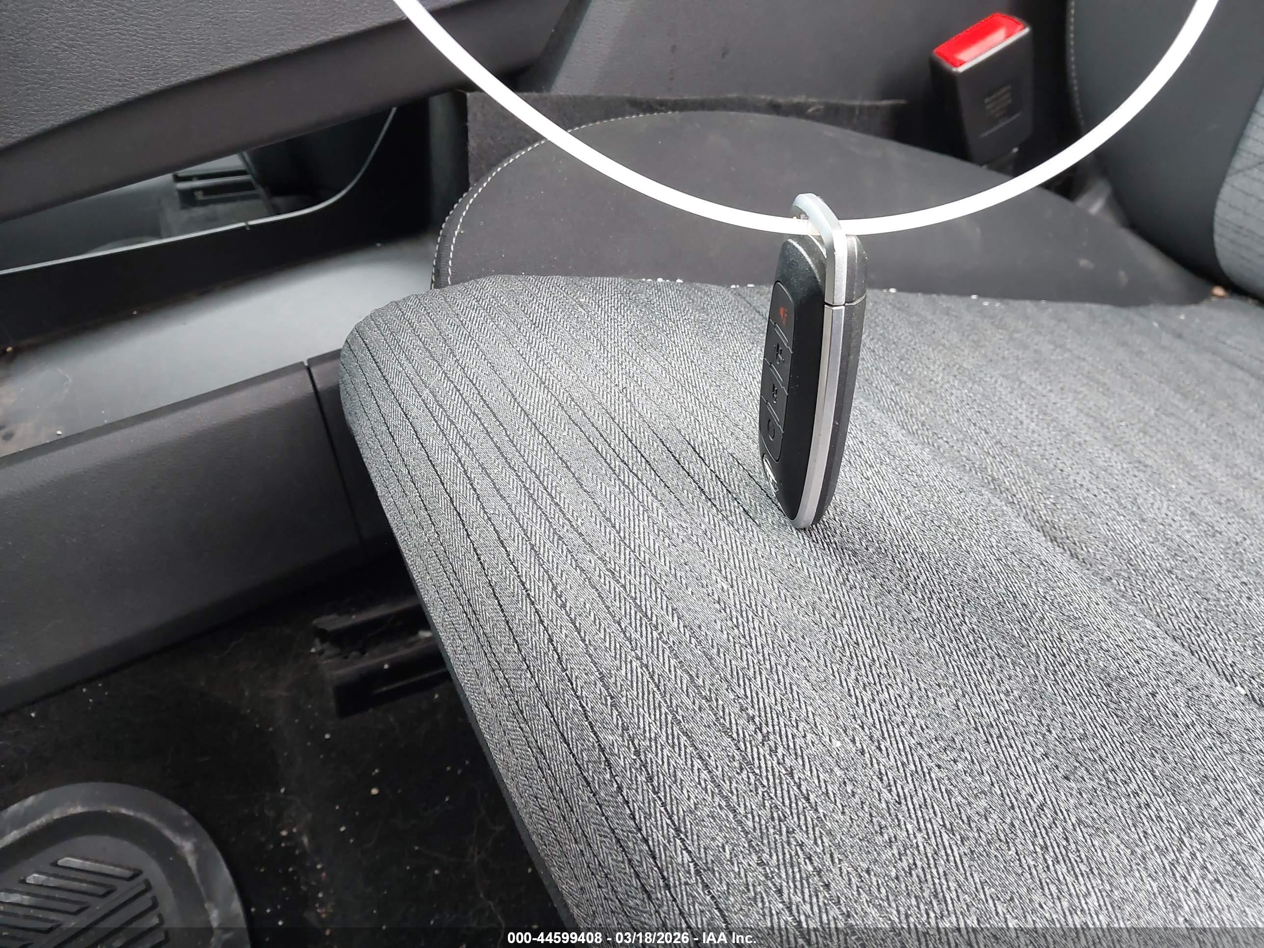 NISSAN ROGUE image 11