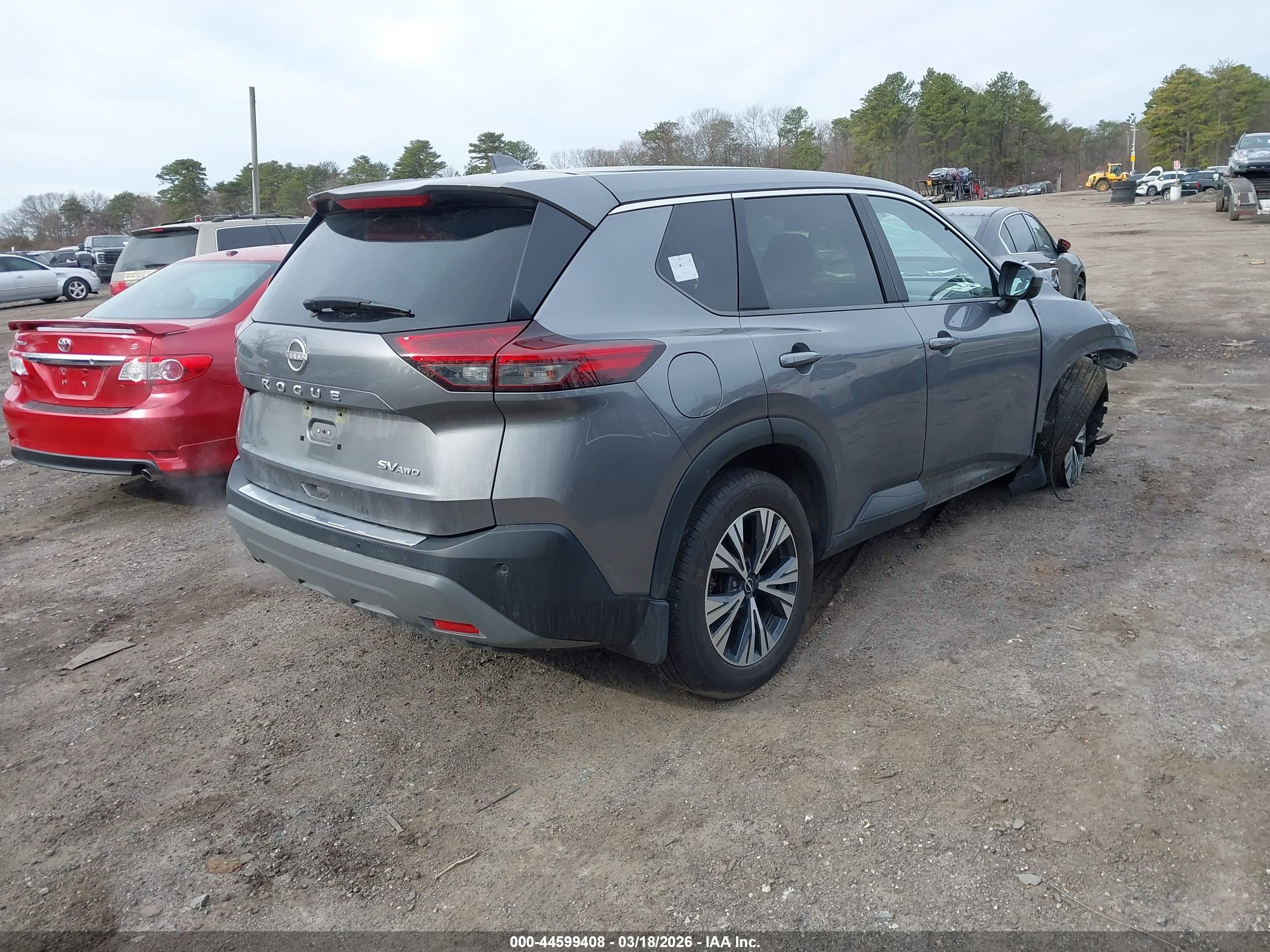 NISSAN ROGUE image 4