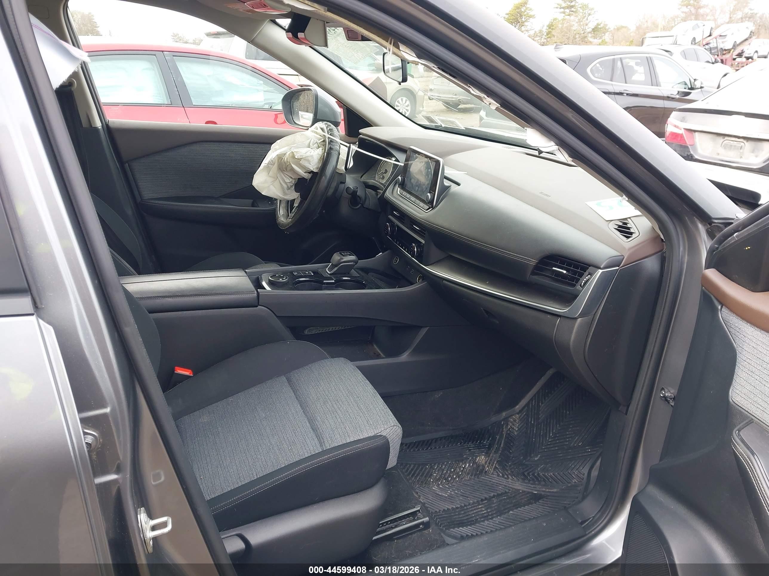 NISSAN ROGUE image 5
