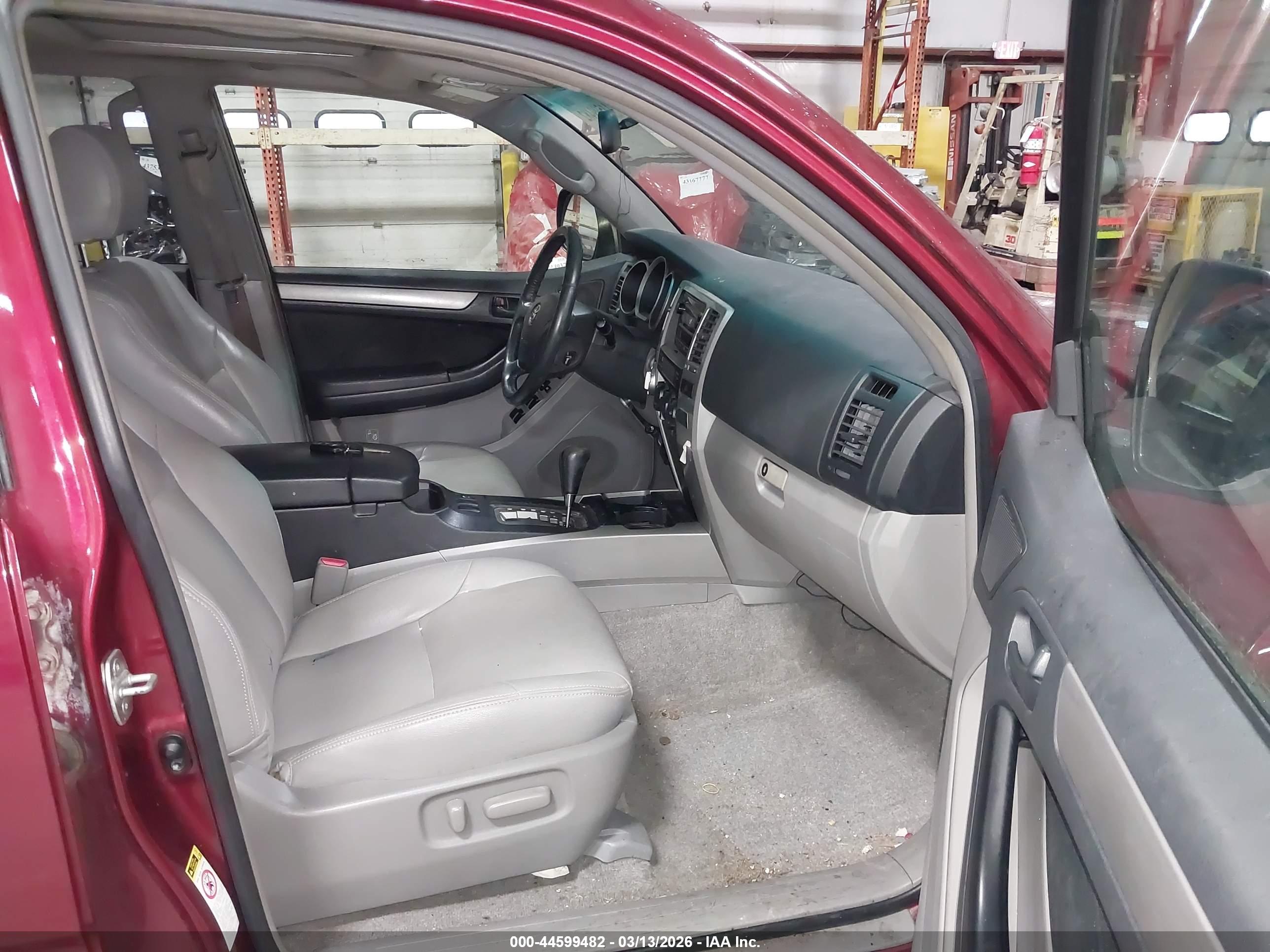TOYOTA 4RUNNER image 5