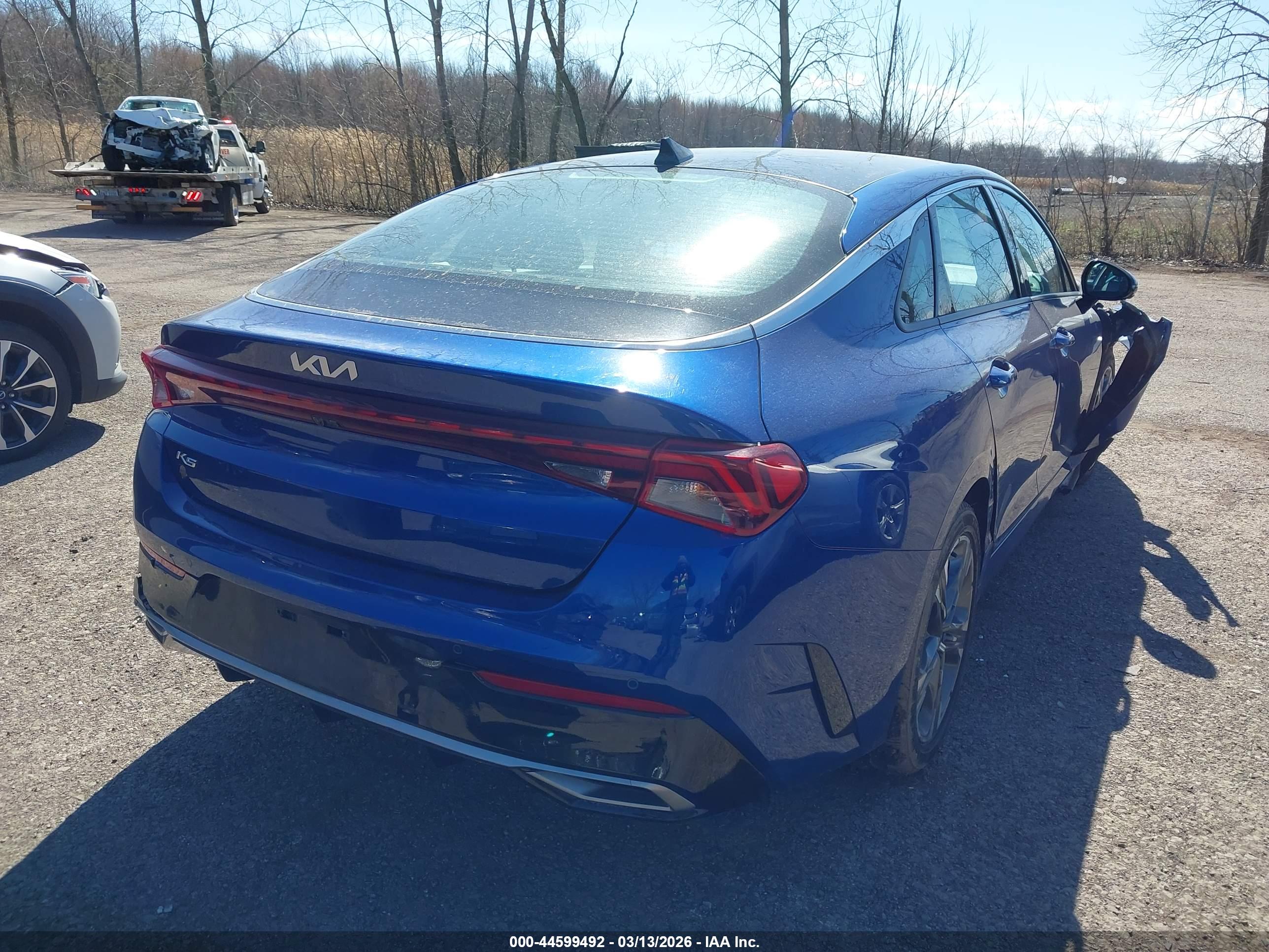 KIA K5 image 4