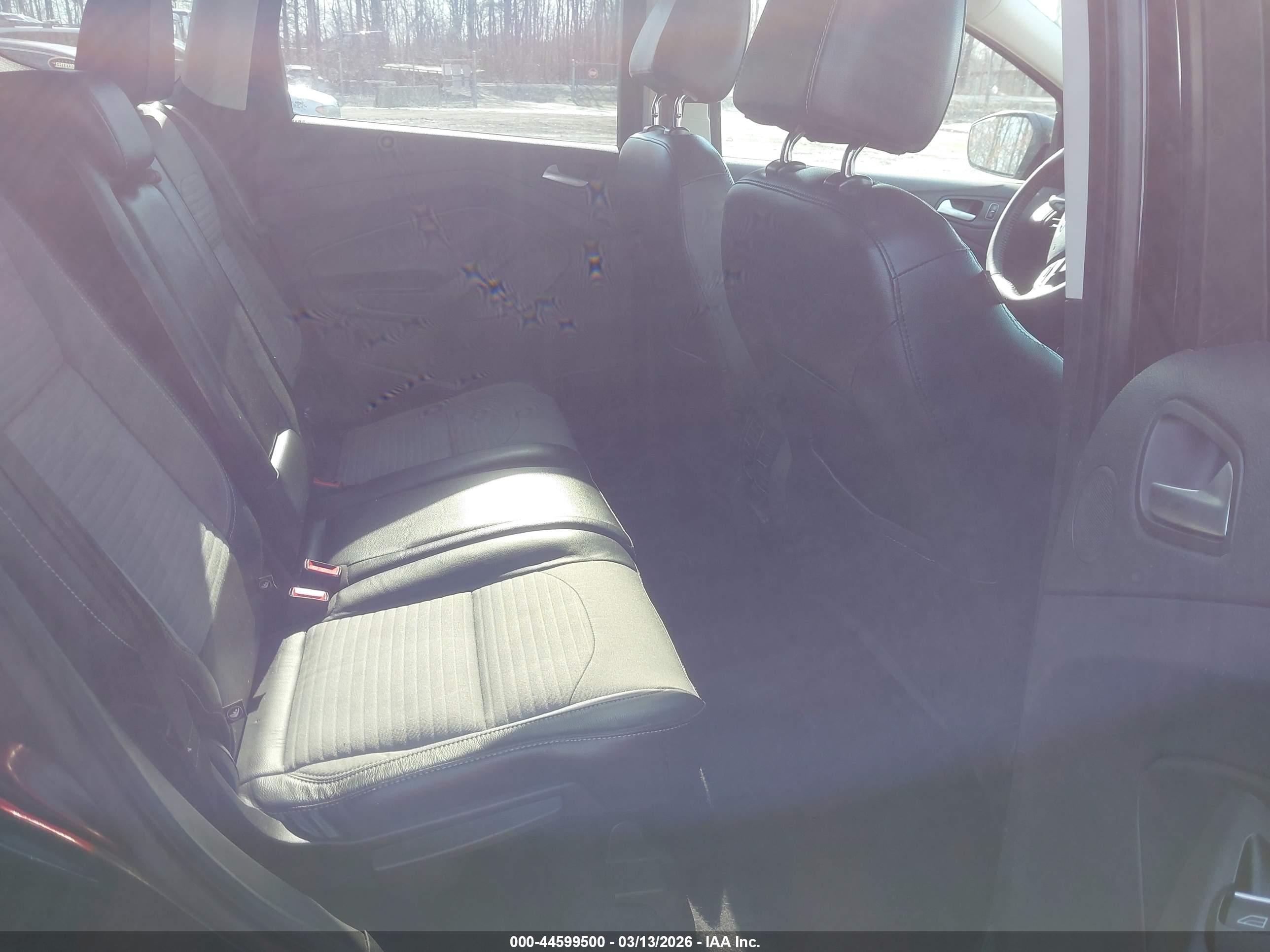 FORD ESCAPE image 8