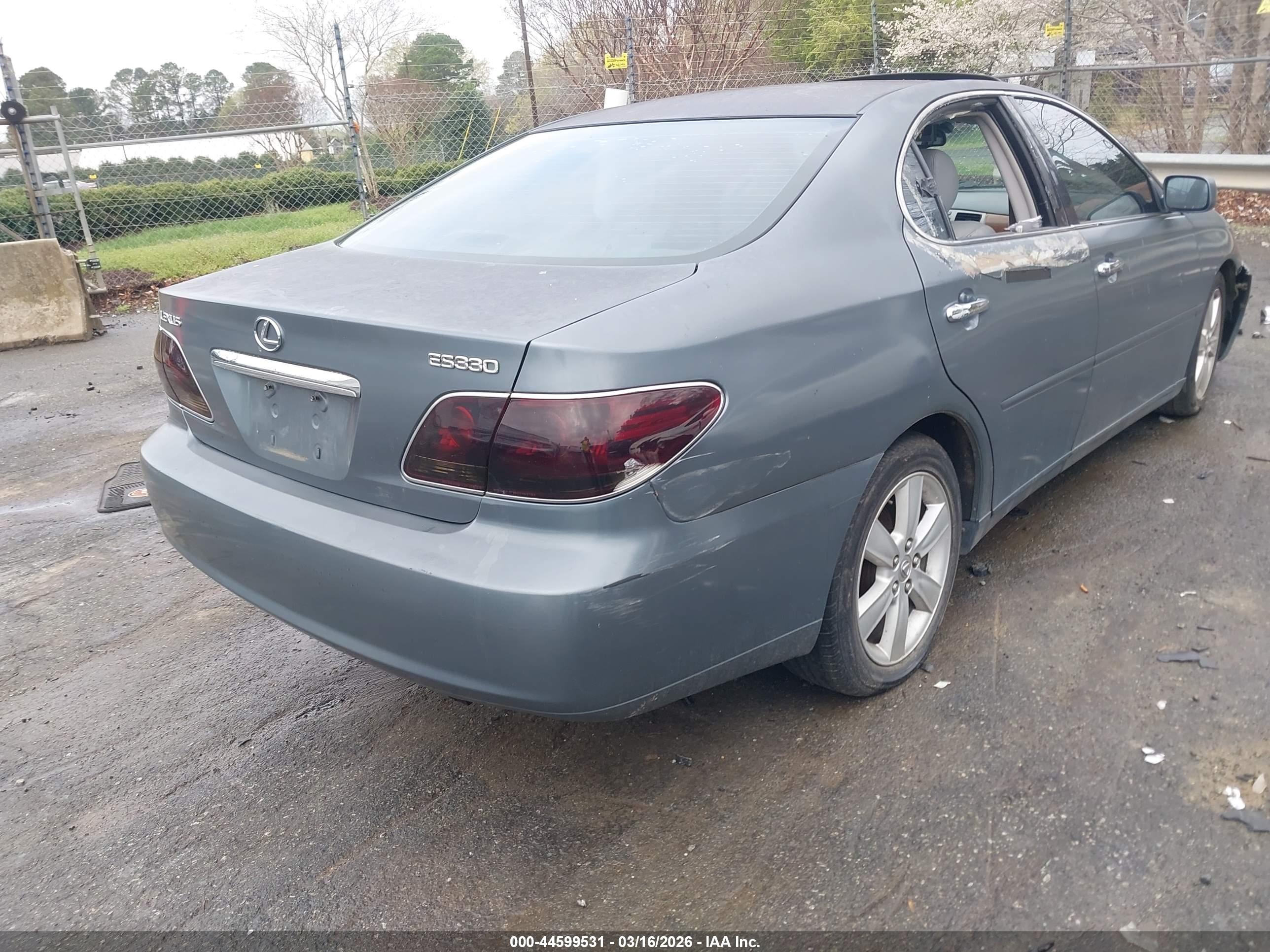 LEXUS ES image 4