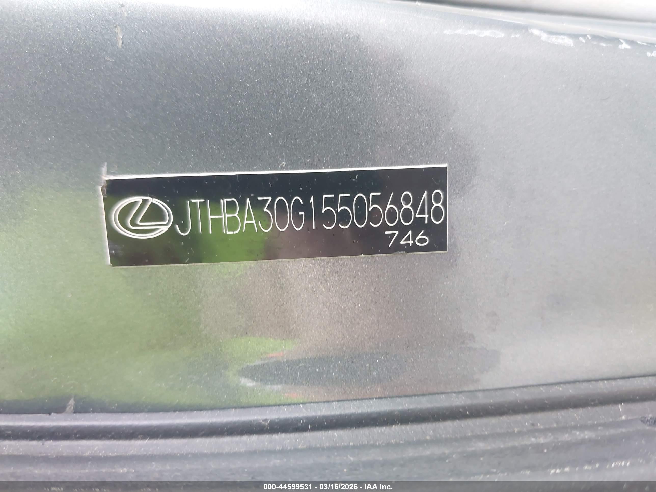 LEXUS ES image 9