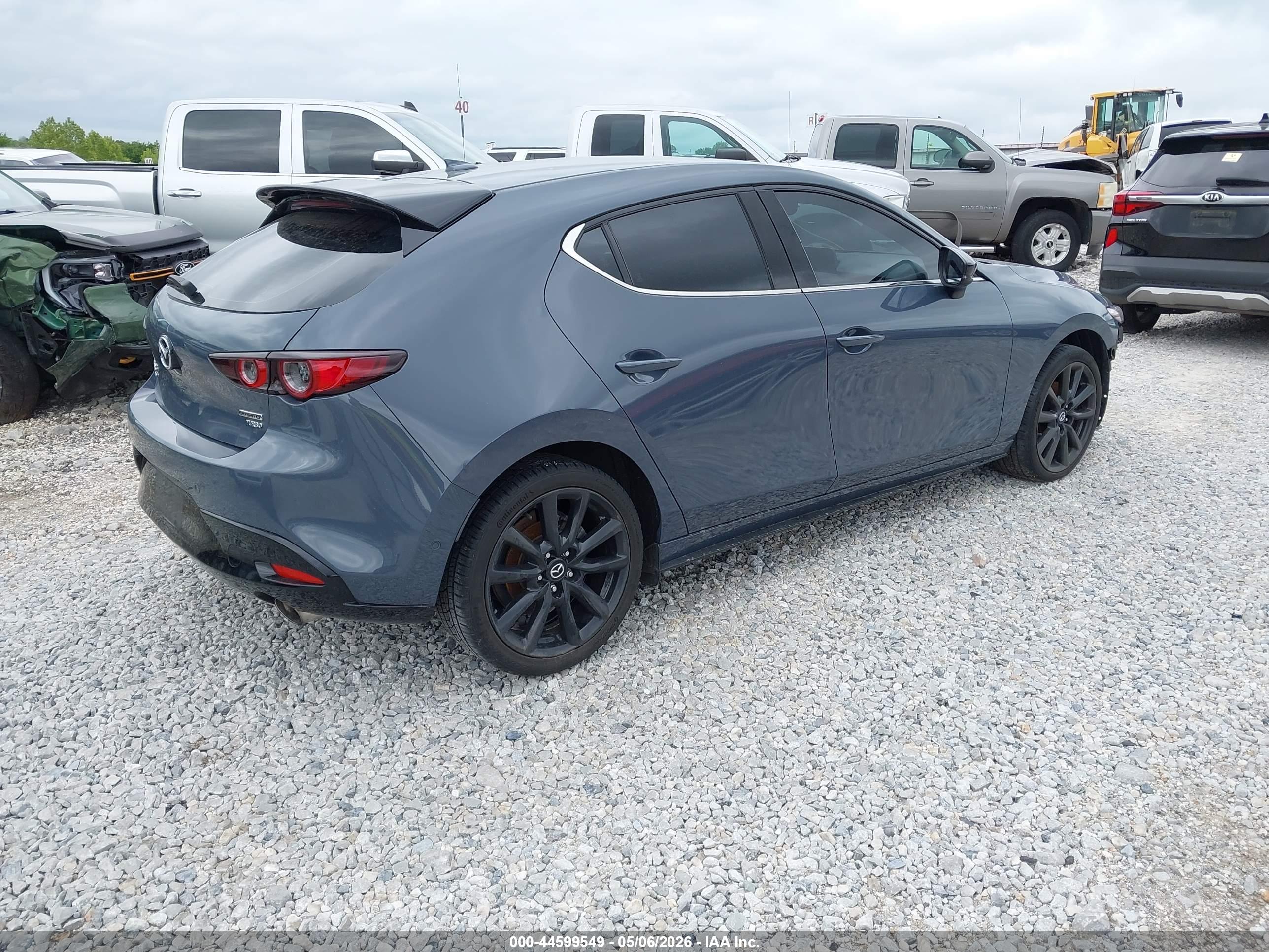 MAZDA MAZDA3 image 4
