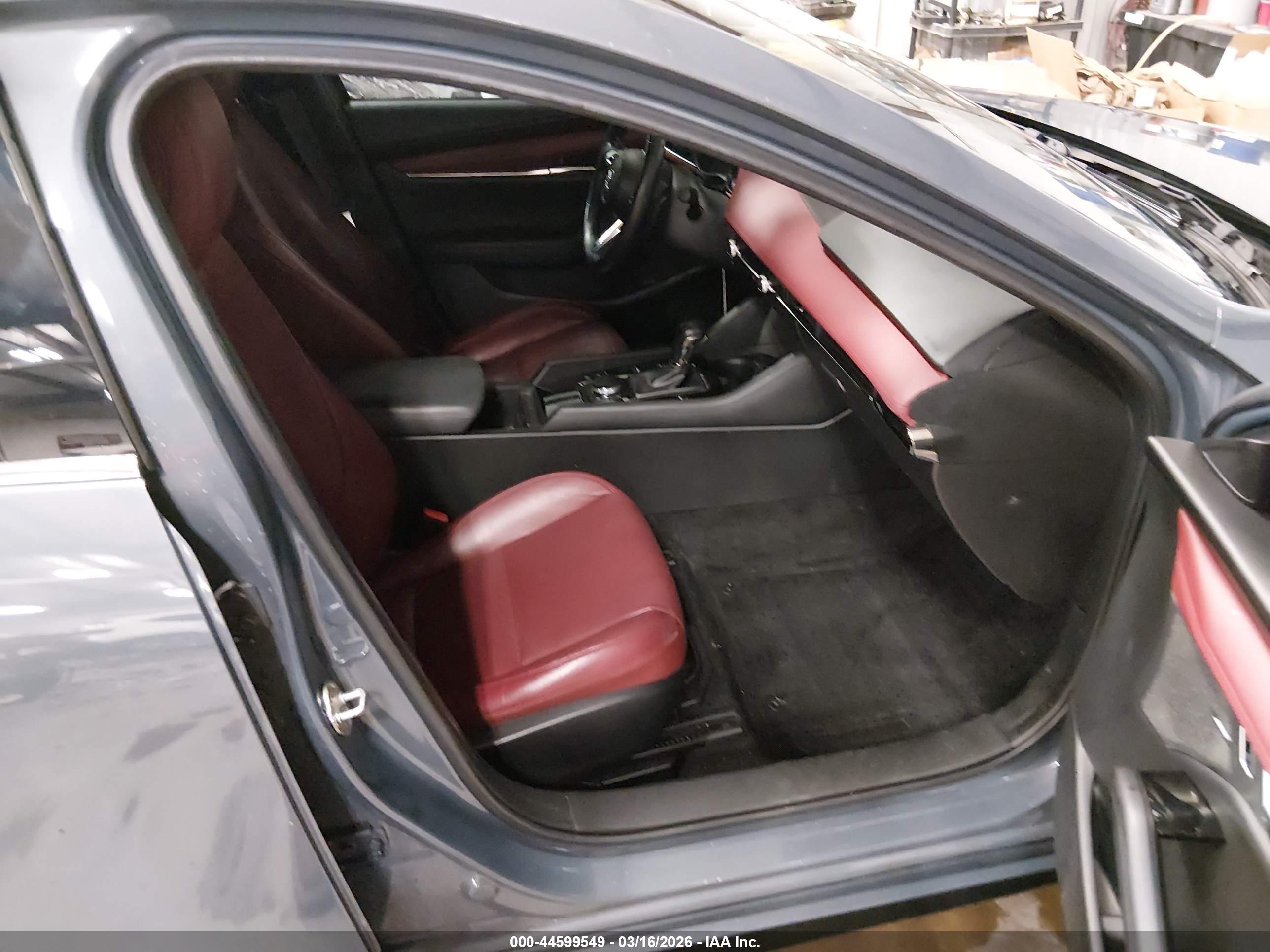 MAZDA MAZDA3 image 5