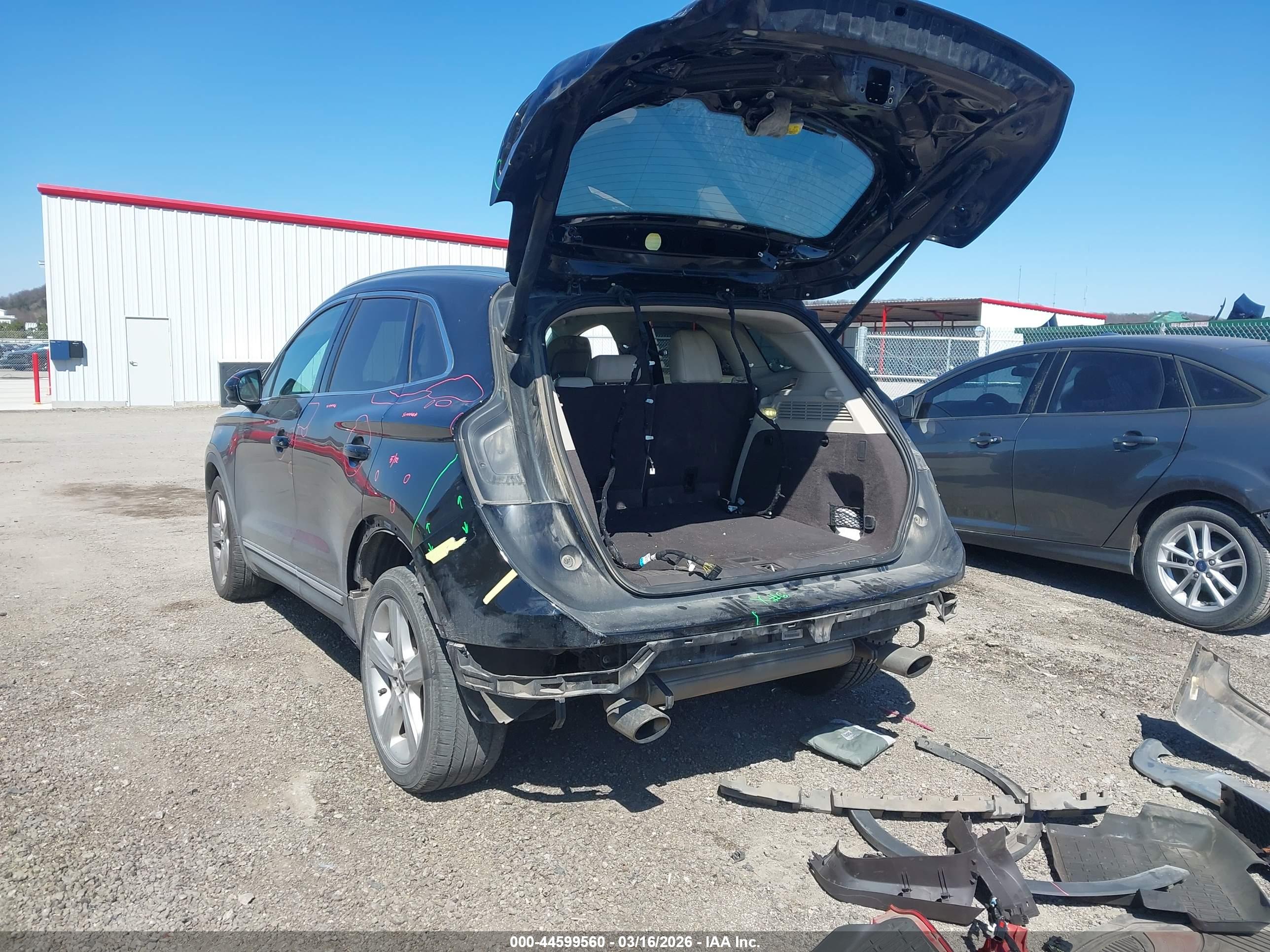 LINCOLN MKC image 3