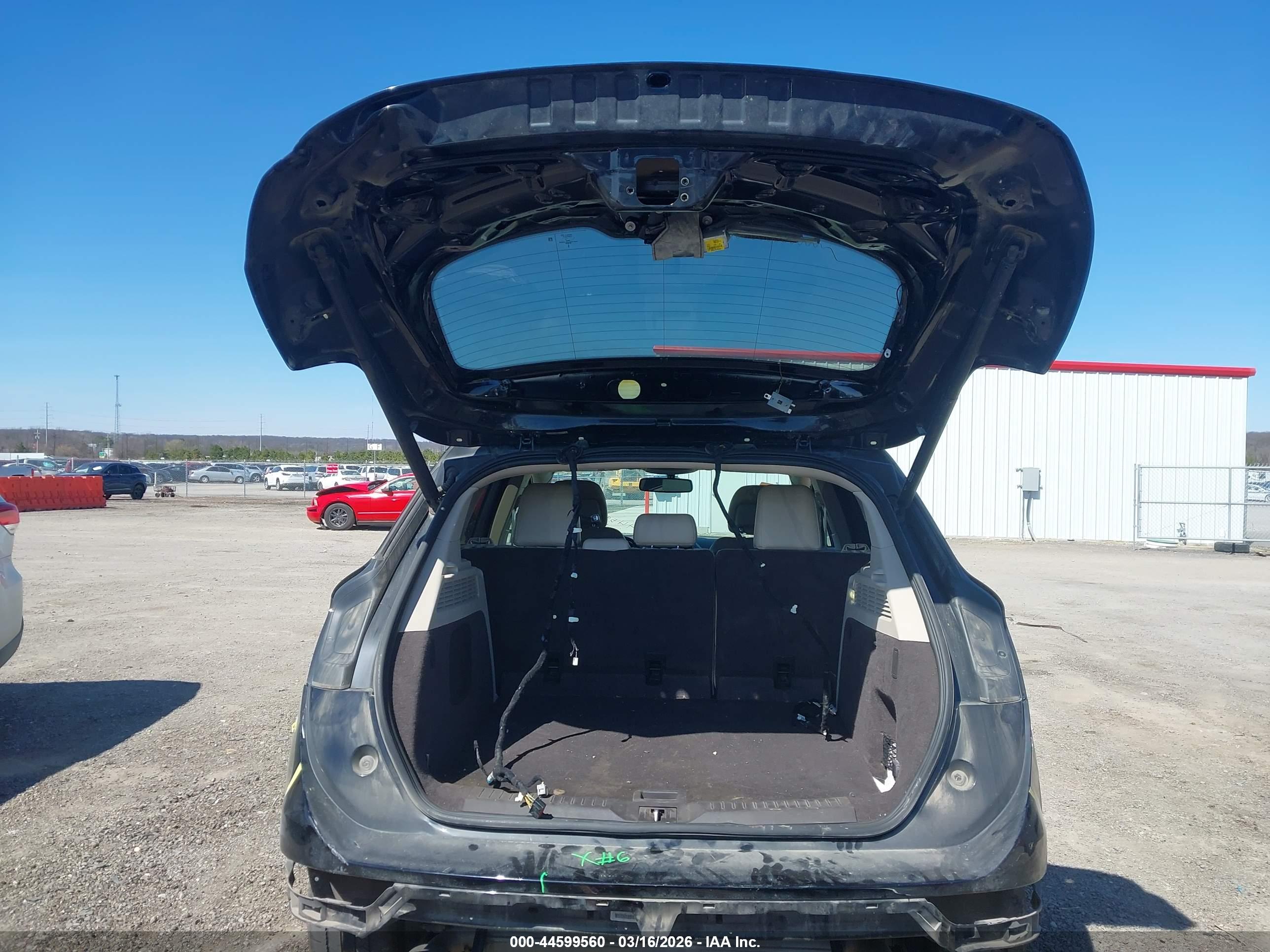 LINCOLN MKC image 6