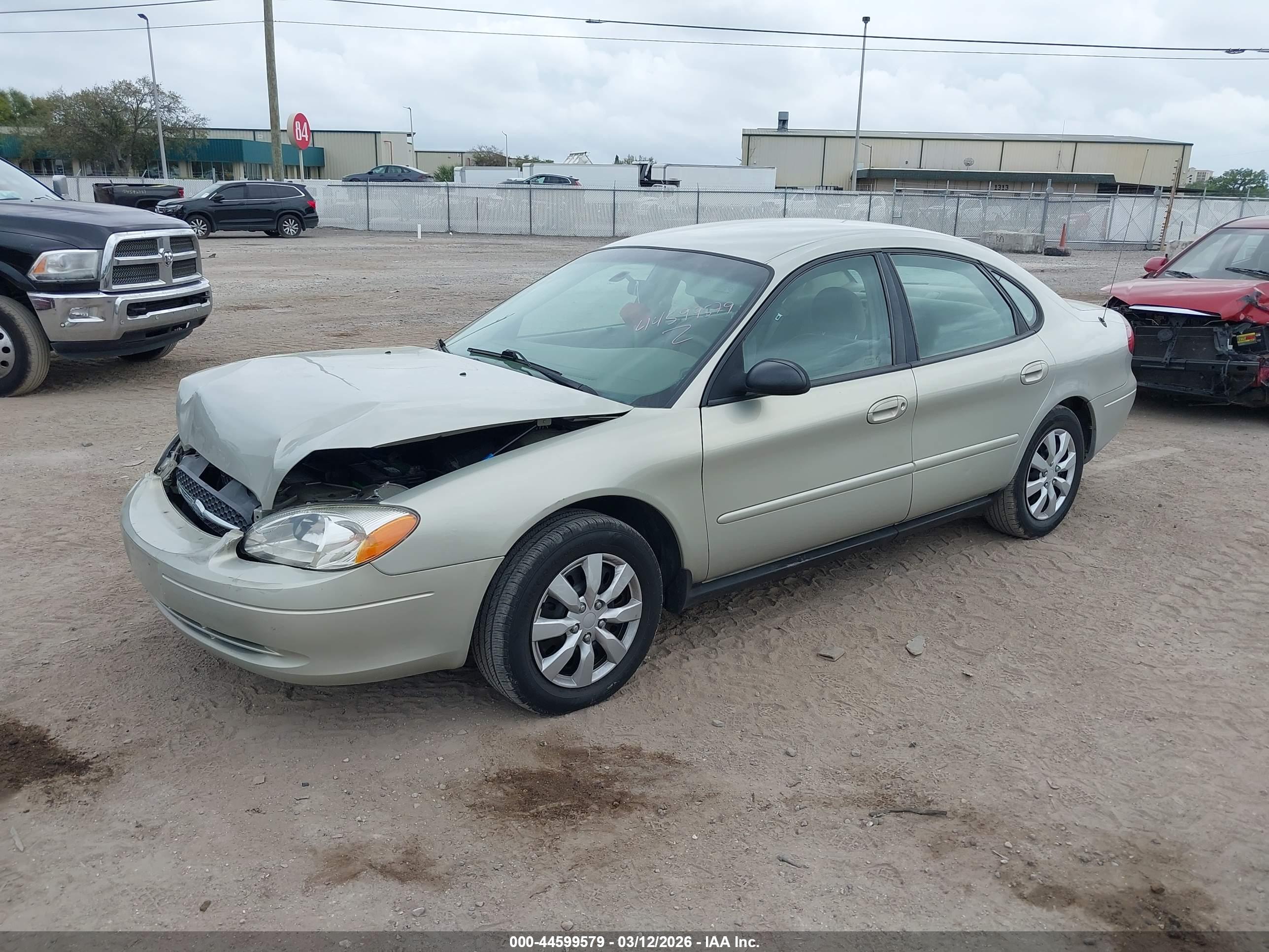 FORD TAURUS image 2