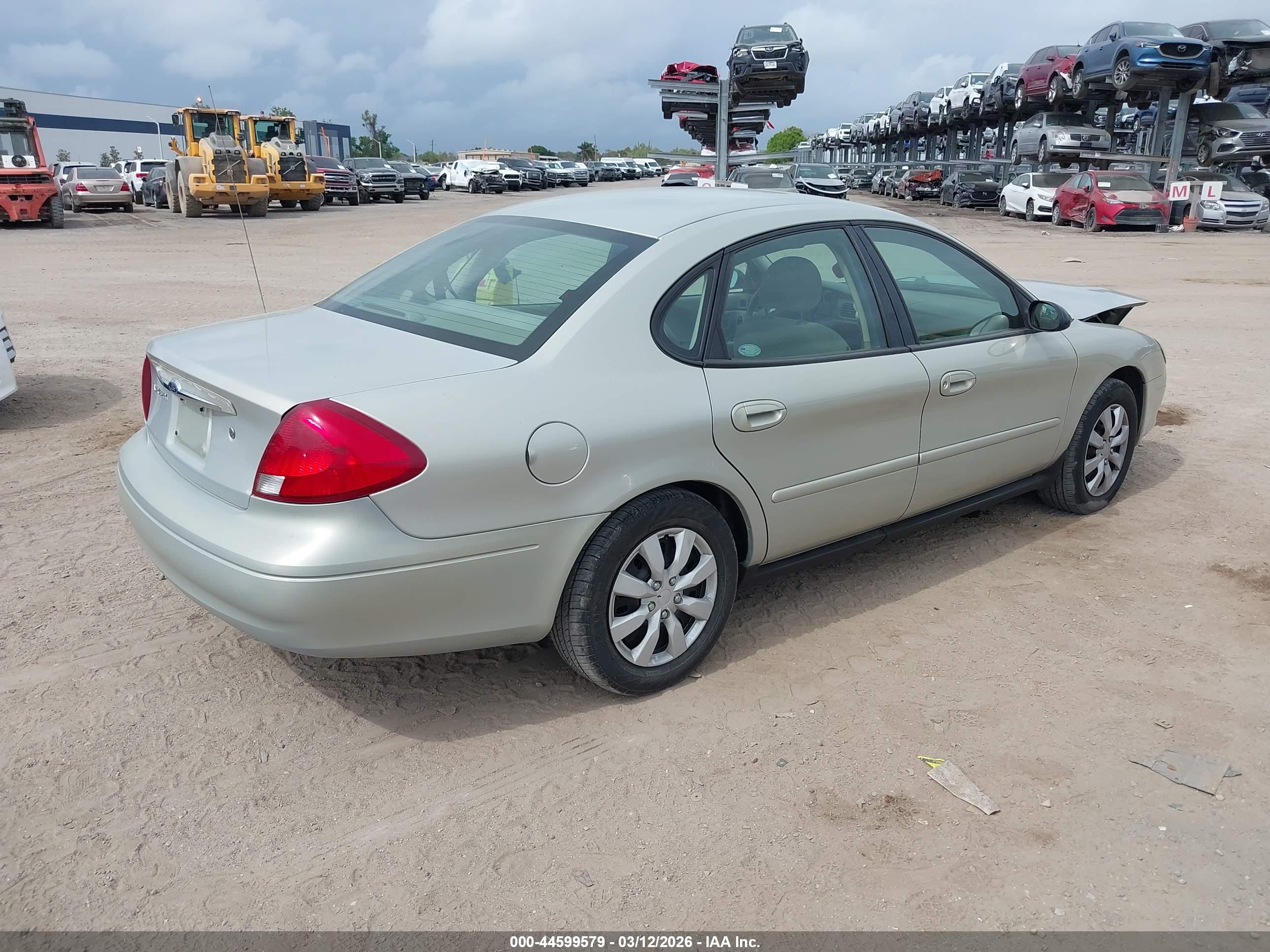 FORD TAURUS image 4