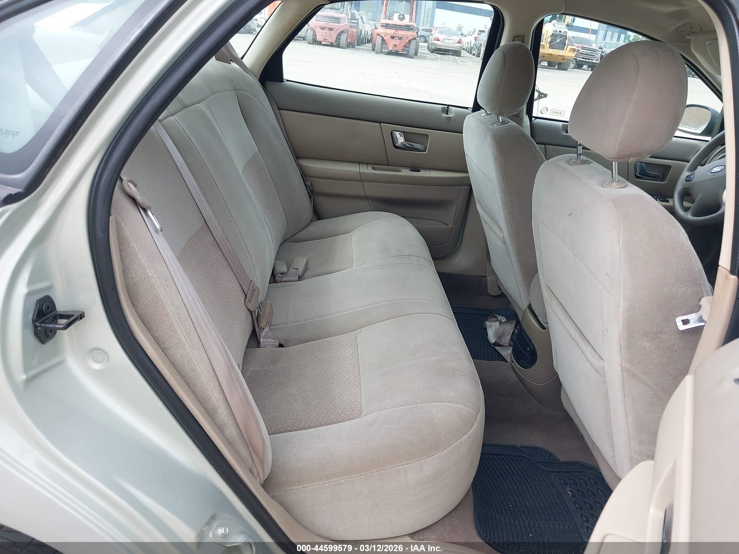 FORD TAURUS image 8