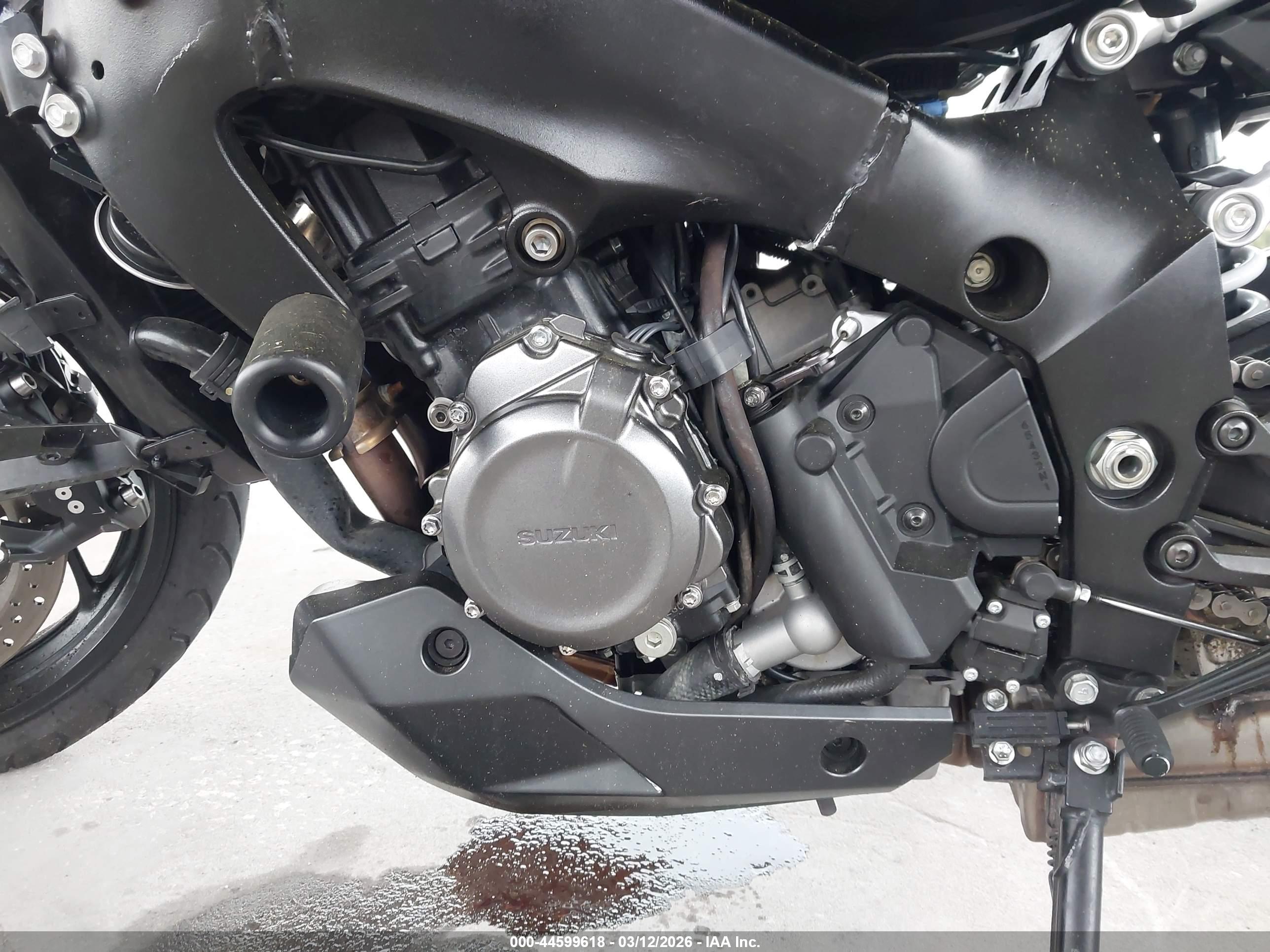 SUZUKI GSX-S1000 image 9